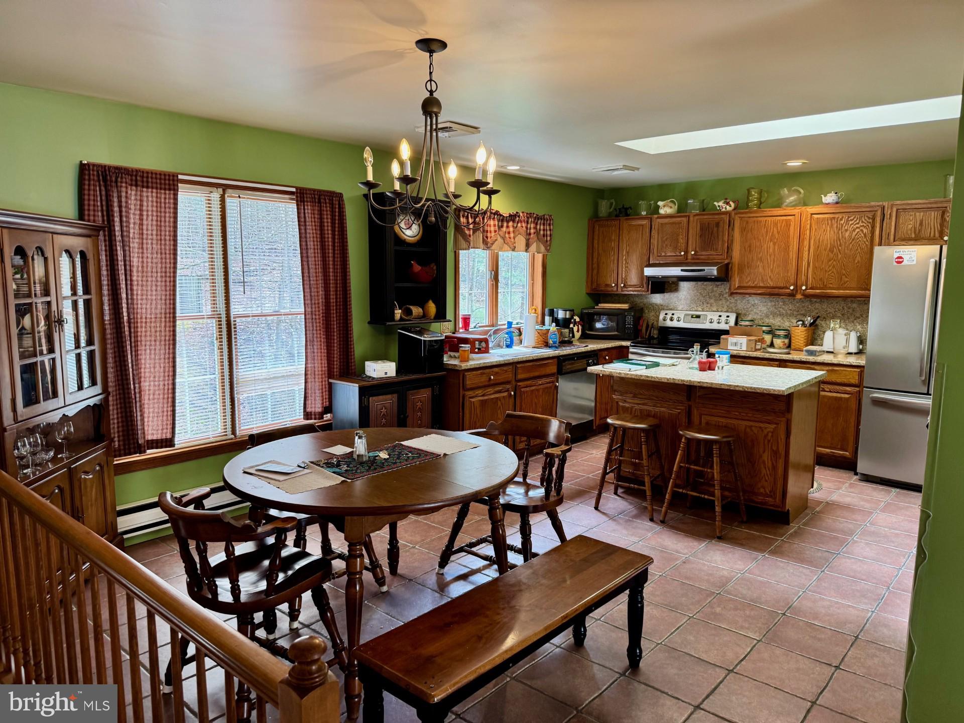 YORKTOWNE - Residential