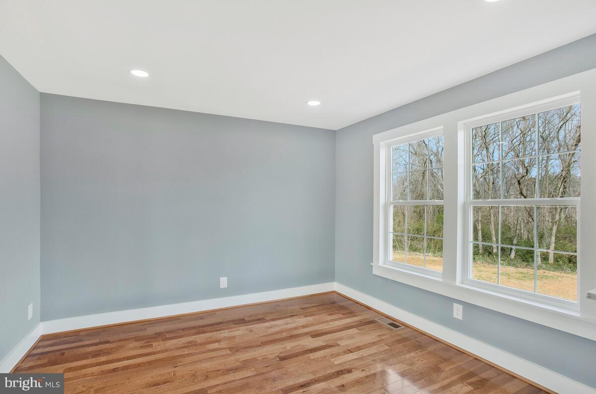 GRAYTON MANOR - Residential