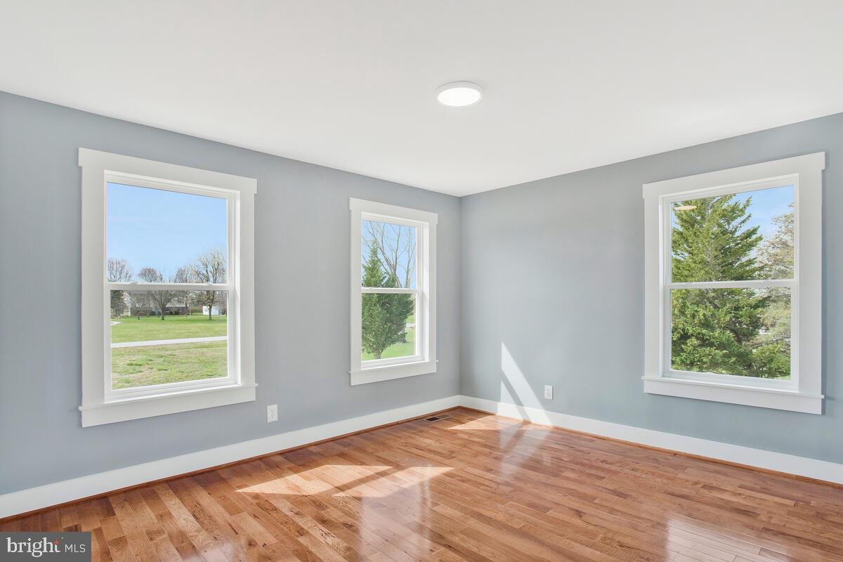 GRAYTON MANOR - Residential