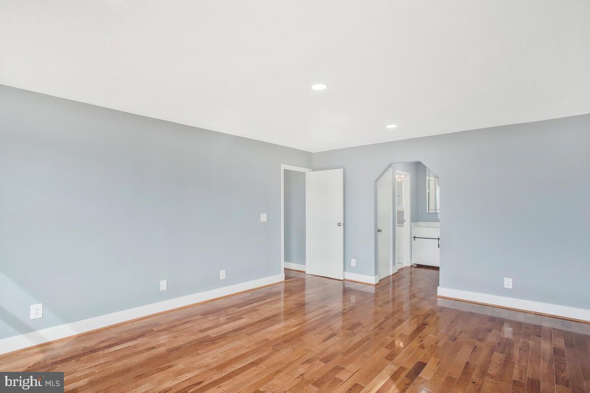 GRAYTON MANOR - Residential