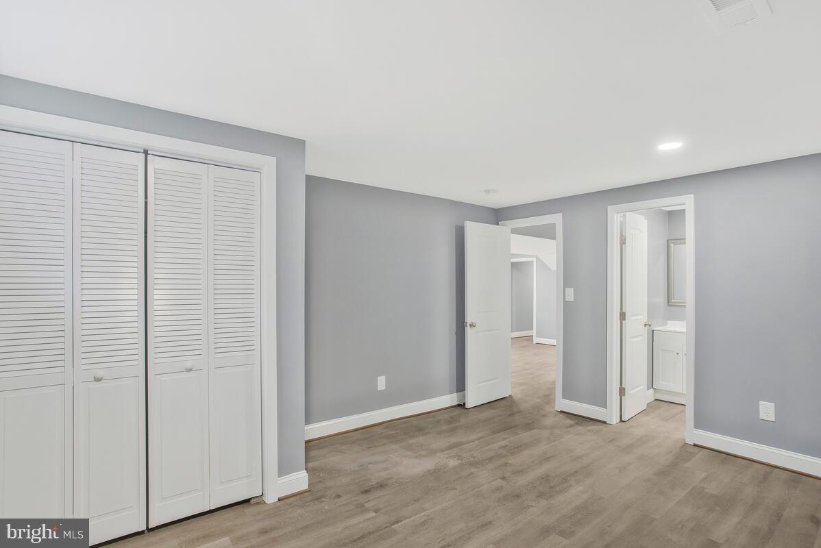 GRAYTON MANOR - Residential