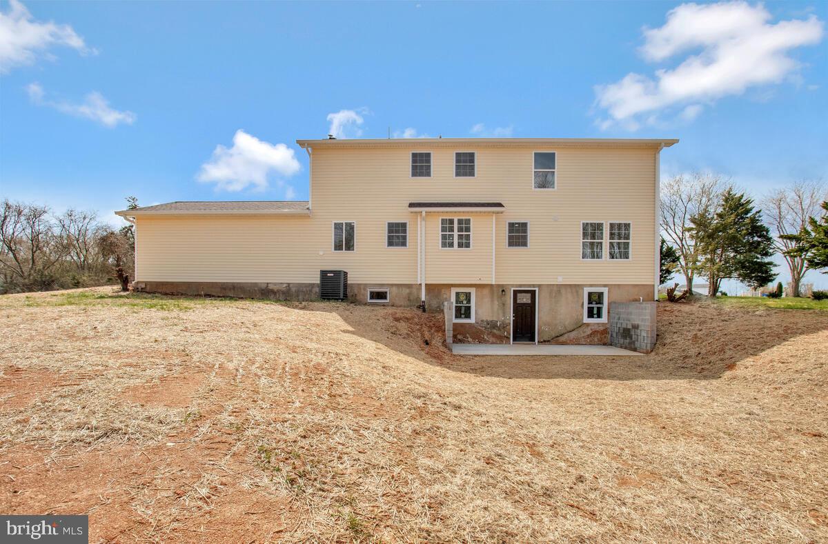 GRAYTON MANOR - Residential