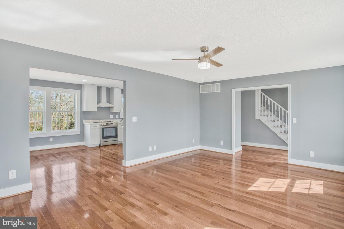 GRAYTON MANOR - Residential