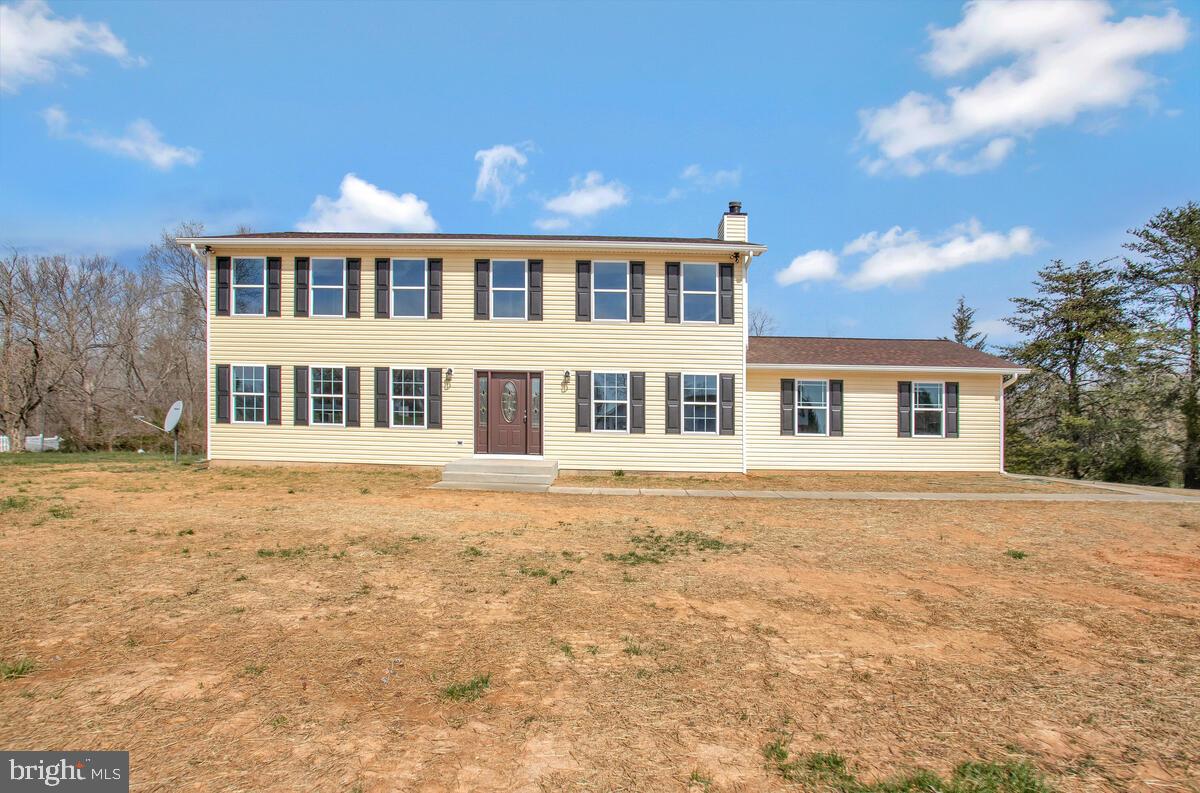 GRAYTON MANOR - Residential