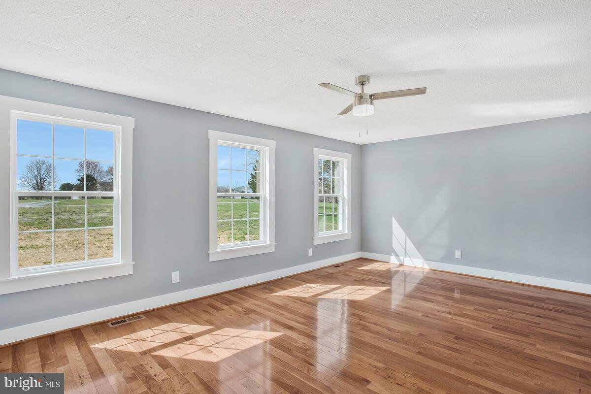 GRAYTON MANOR - Residential