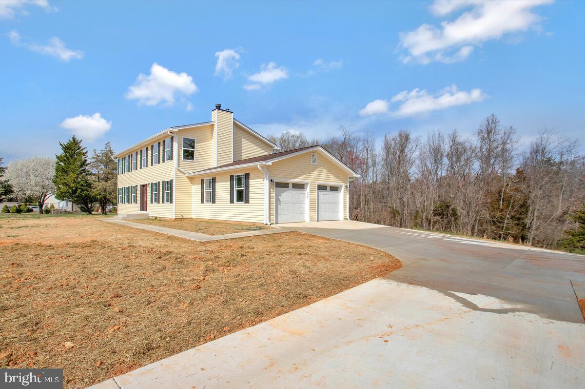 GRAYTON MANOR - Residential