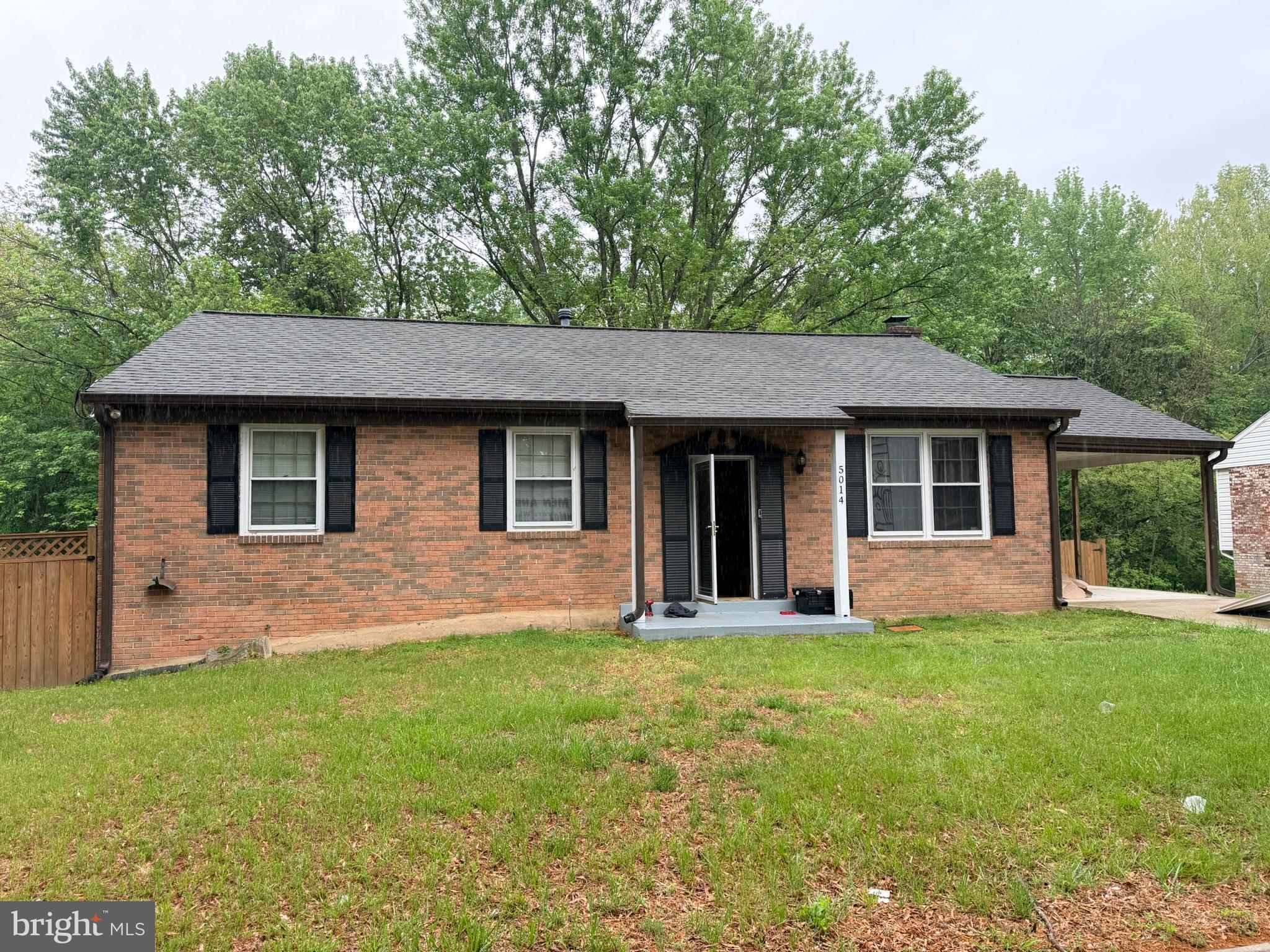5014 WOODFORD LANE