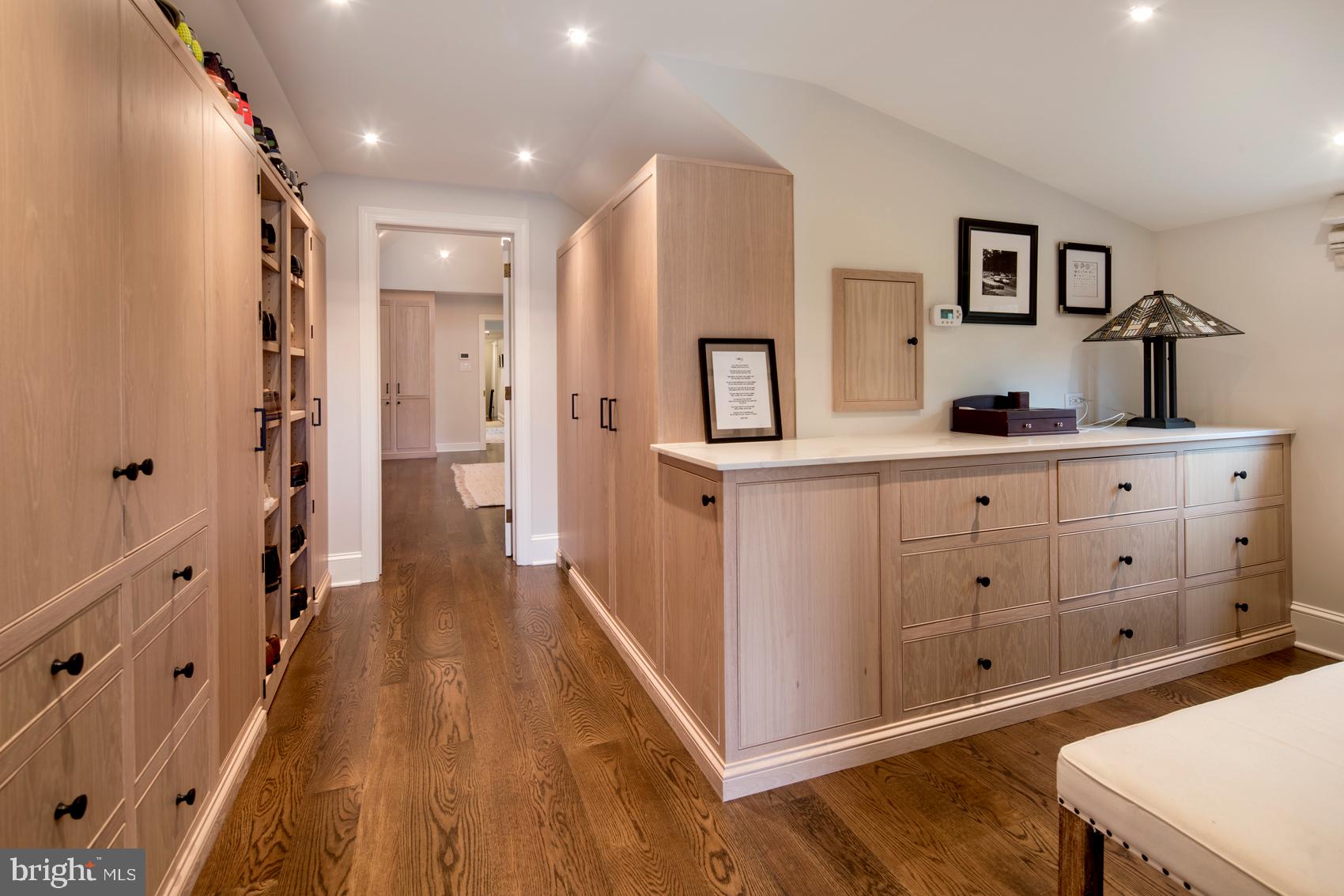 STONEHENGE - Residential