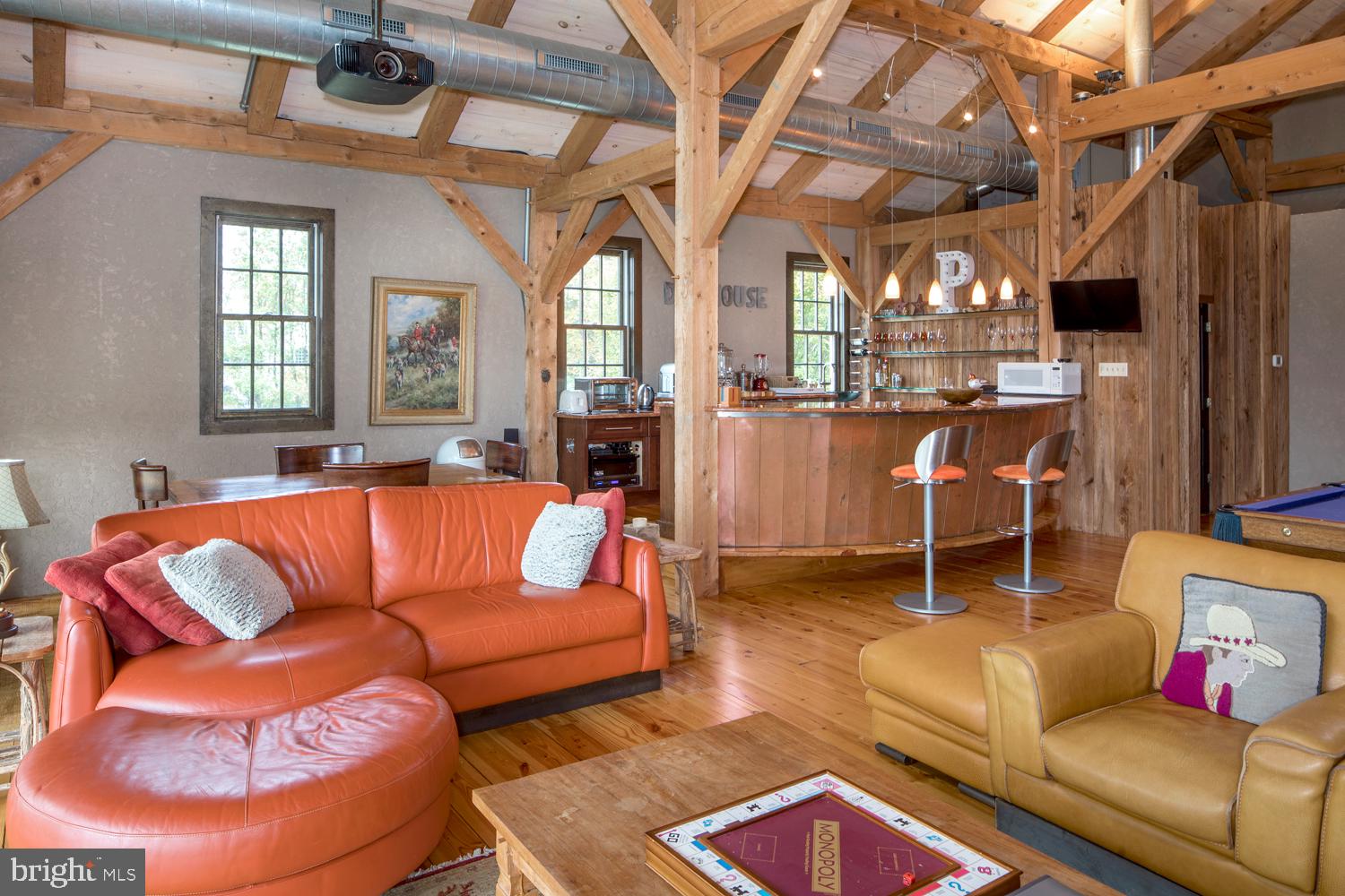 STONEHENGE - Residential