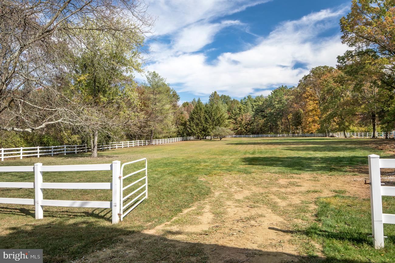 STONEHENGE - Residential