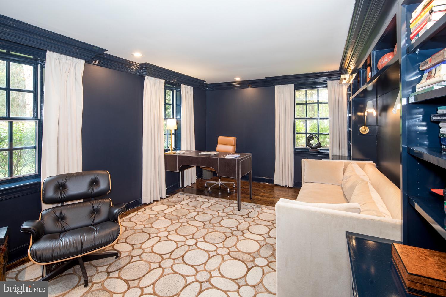 STONEHENGE - Residential