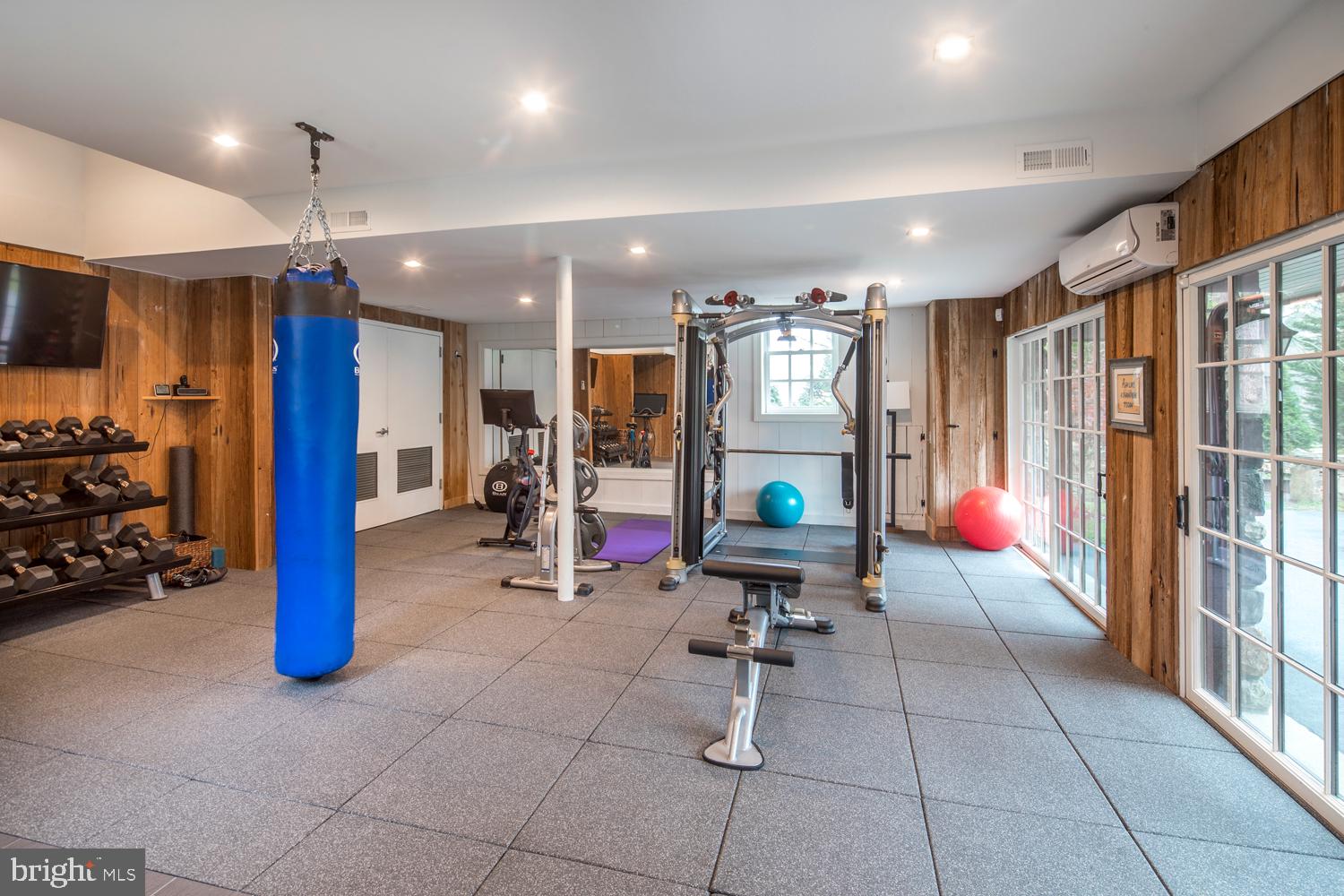 STONEHENGE - Residential