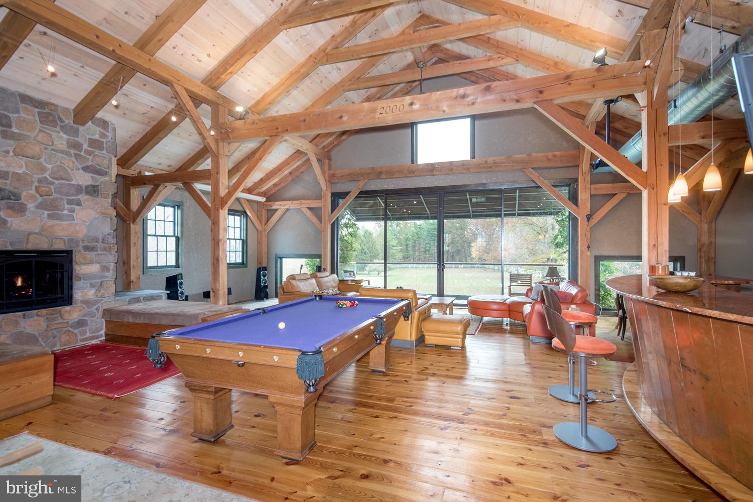 STONEHENGE - Residential