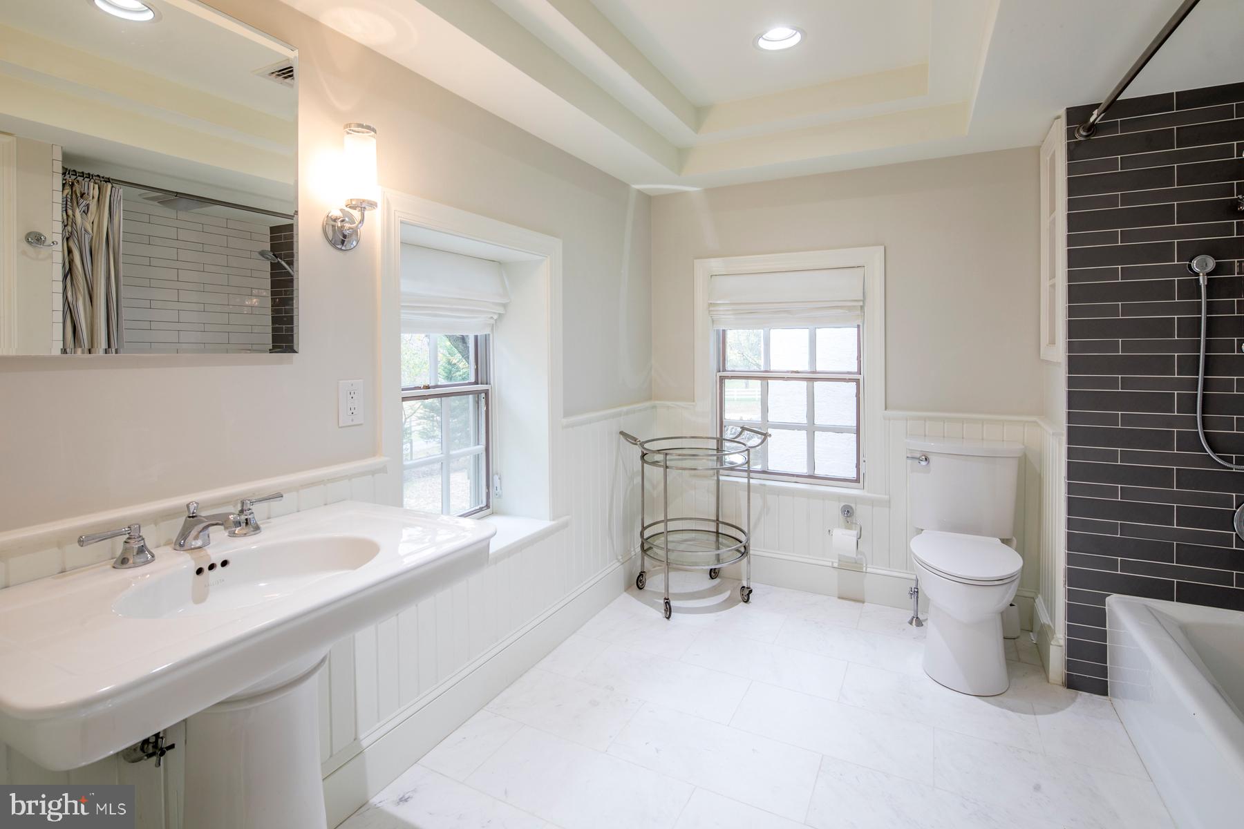 STONEHENGE - Residential