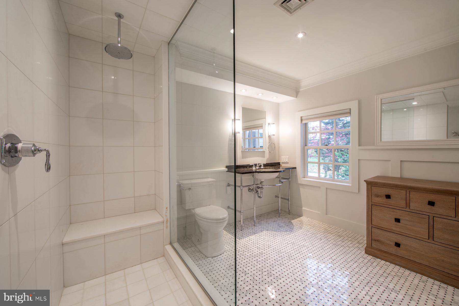 STONEHENGE - Residential