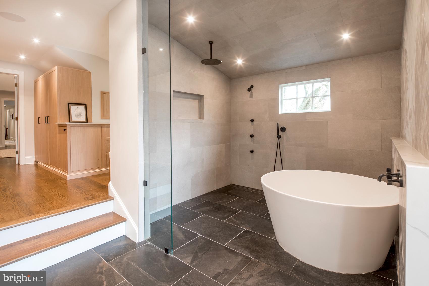 STONEHENGE - Residential