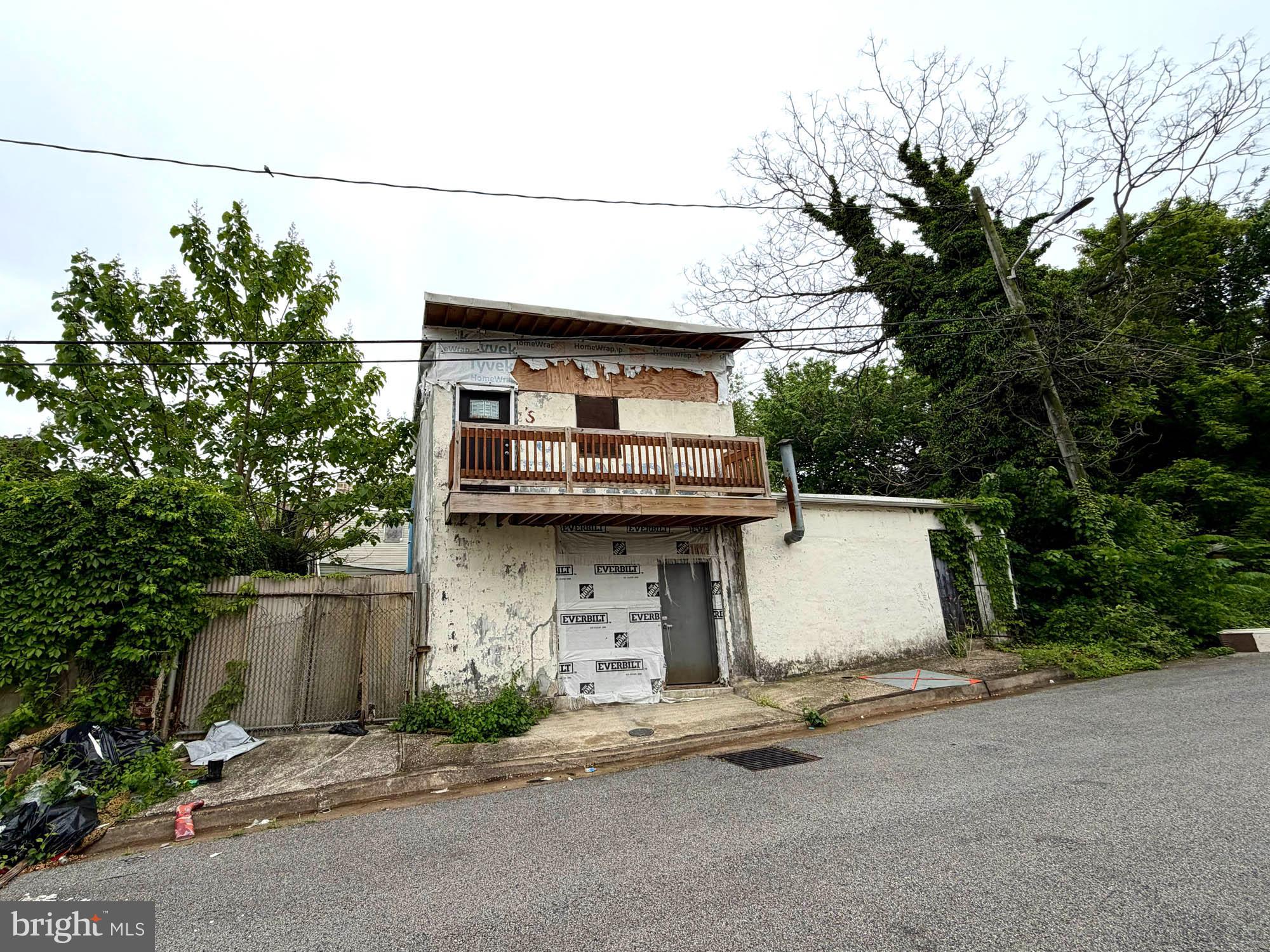 MILL HILL - Commercial Sale