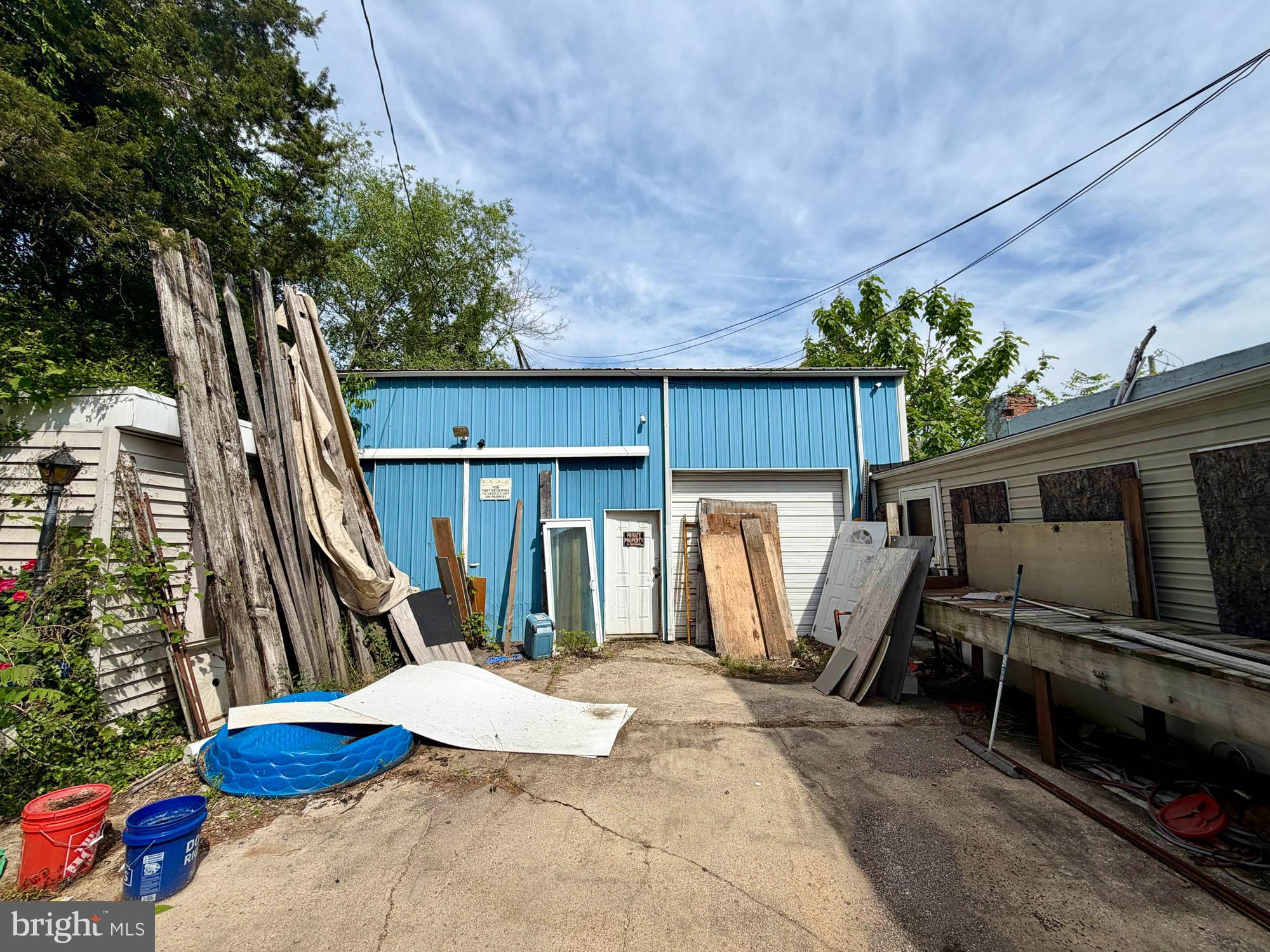 MILL HILL - Commercial Sale