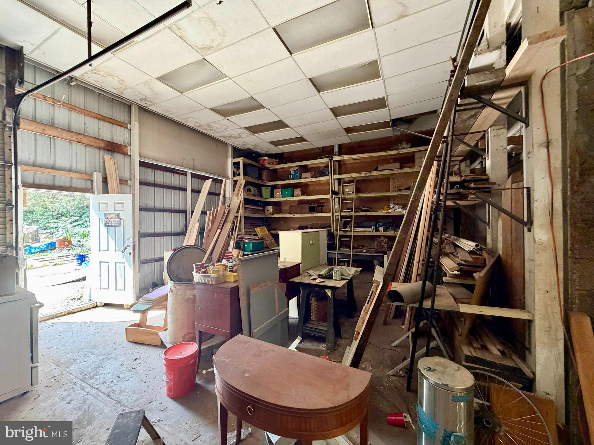 MILL HILL - Commercial Sale
