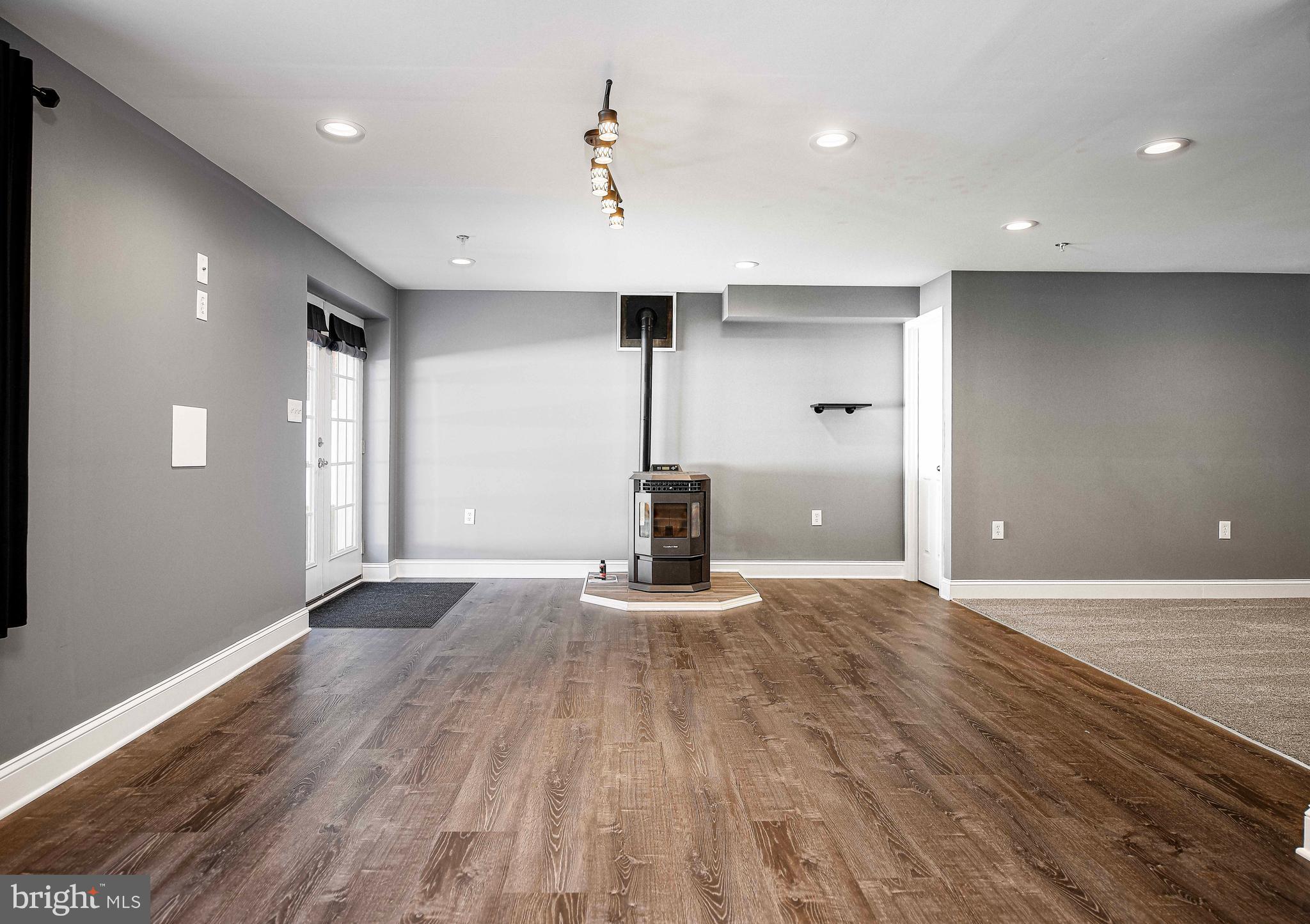 STERLING RESERVE - Residential