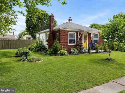 Homes For Sale - 208 Lindberg Avenue<br/> WILMINGTON, DE 19804