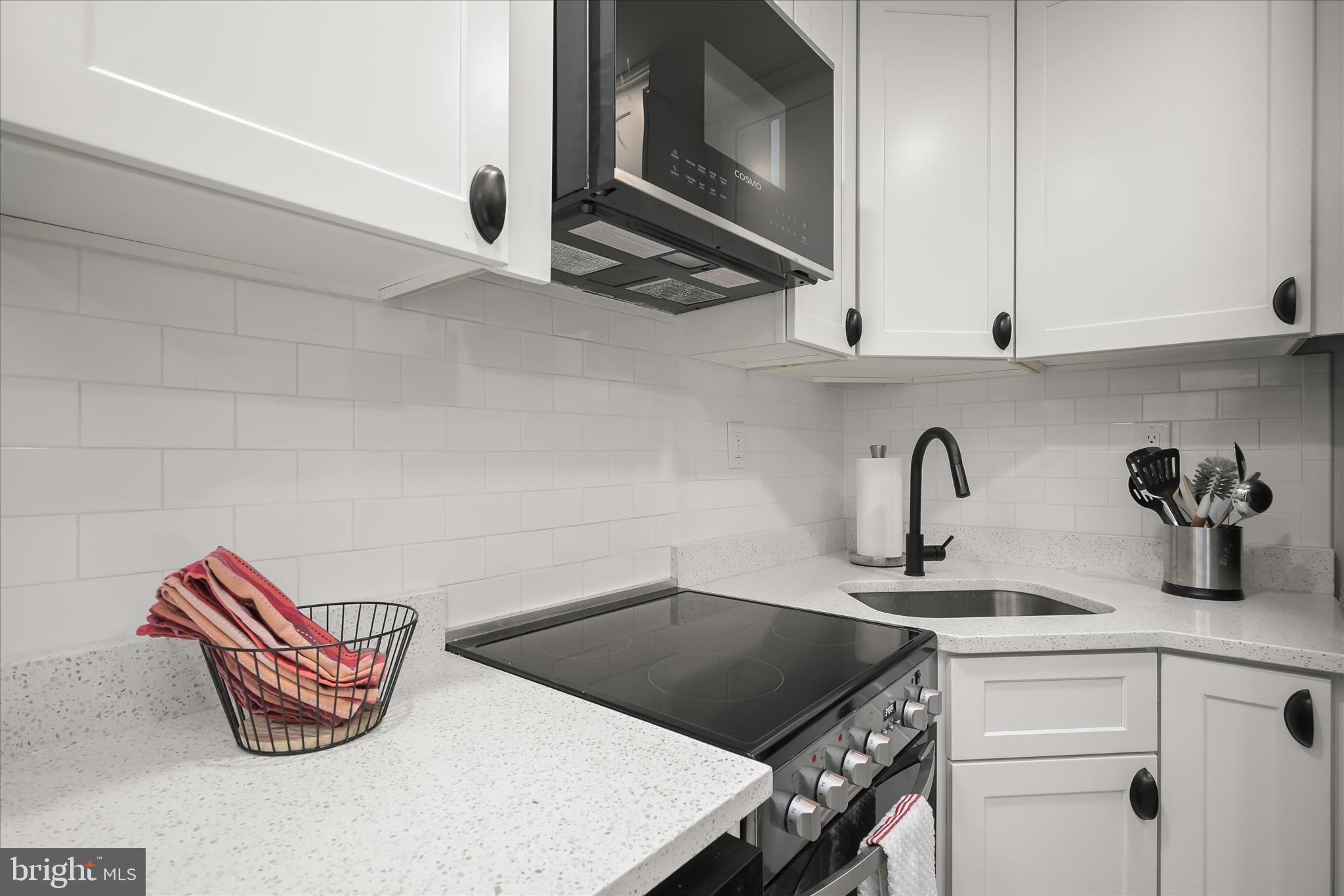OYSTER HARBOR - Residential
