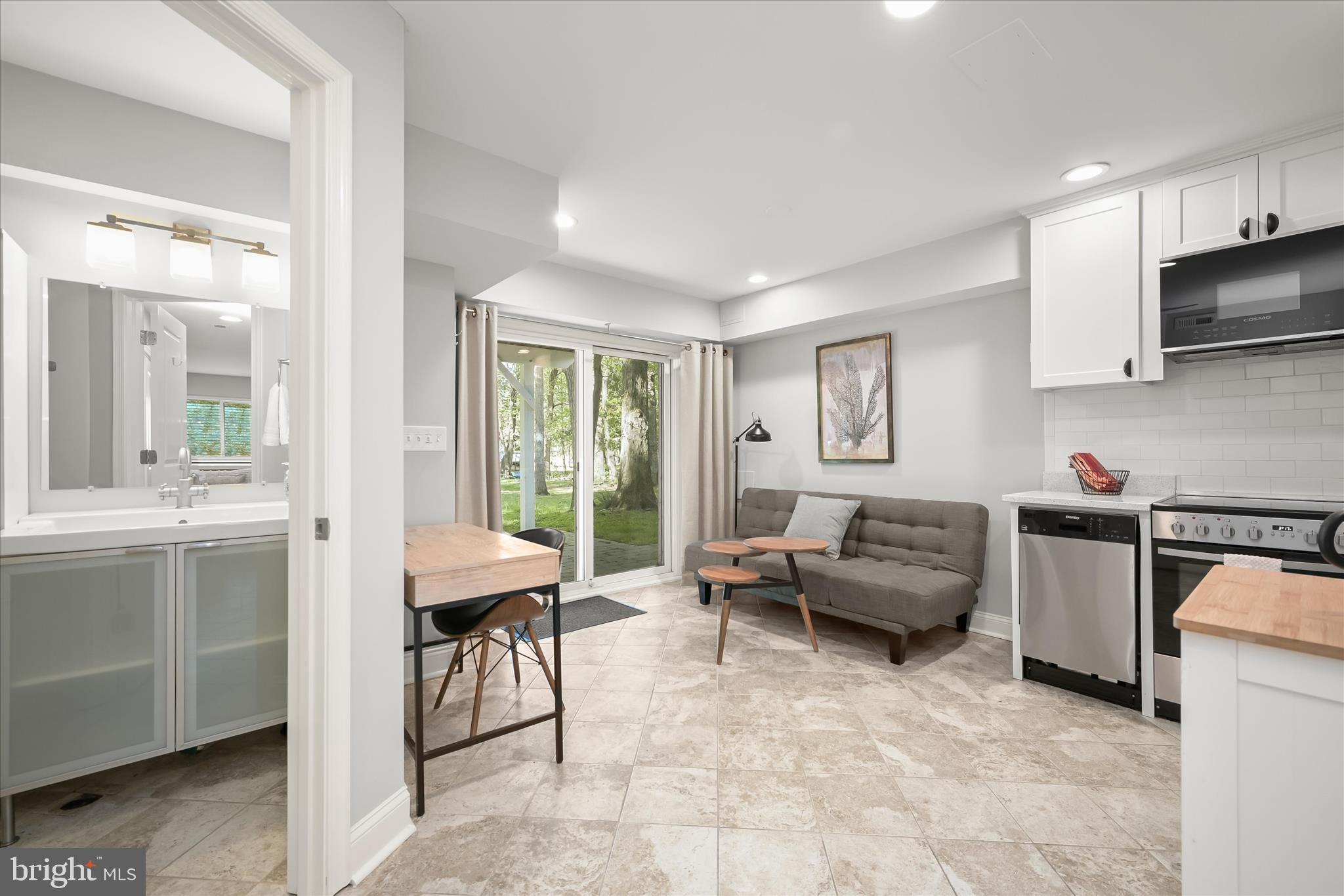 OYSTER HARBOR - Residential