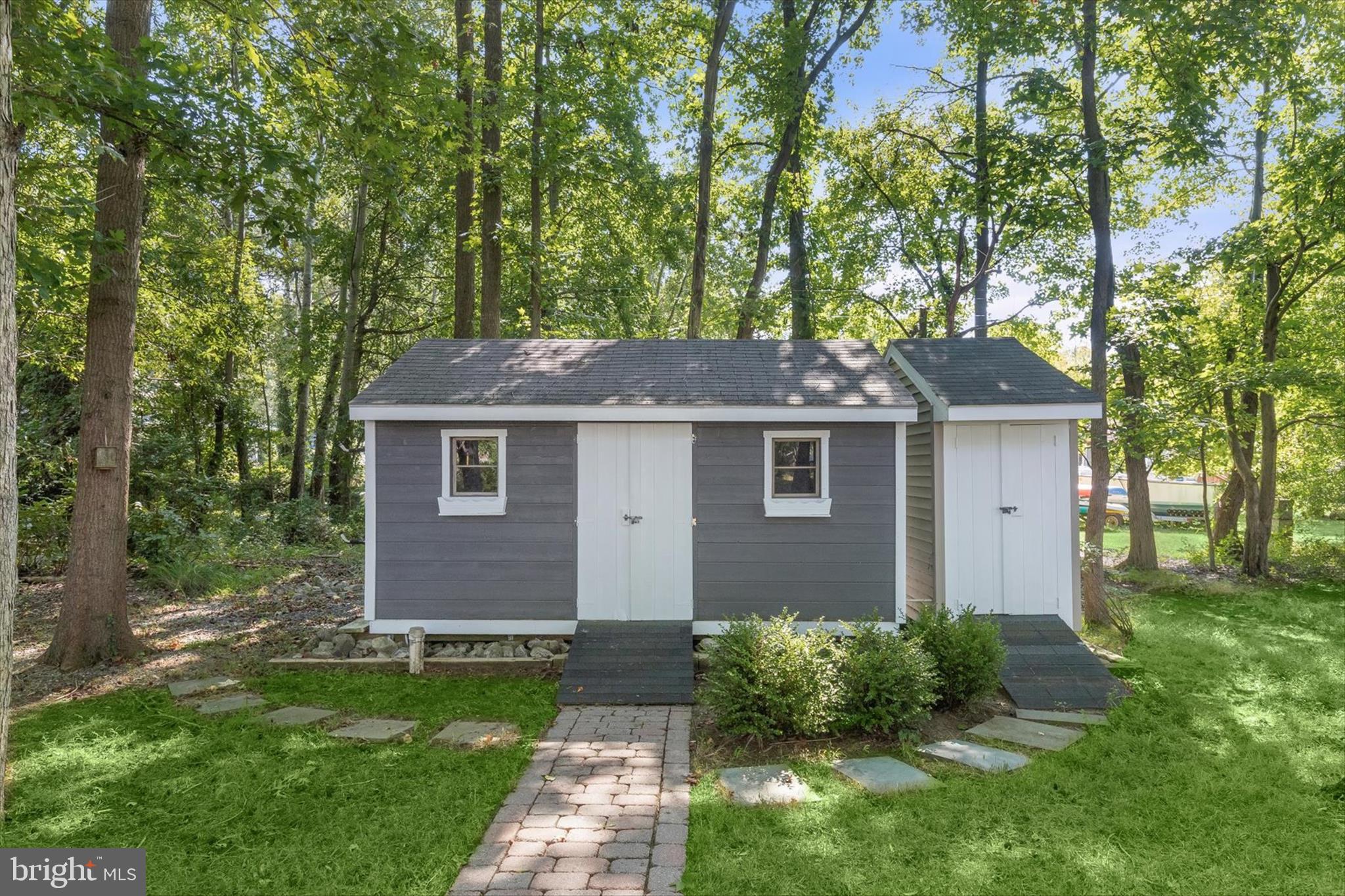 OYSTER HARBOR - Residential