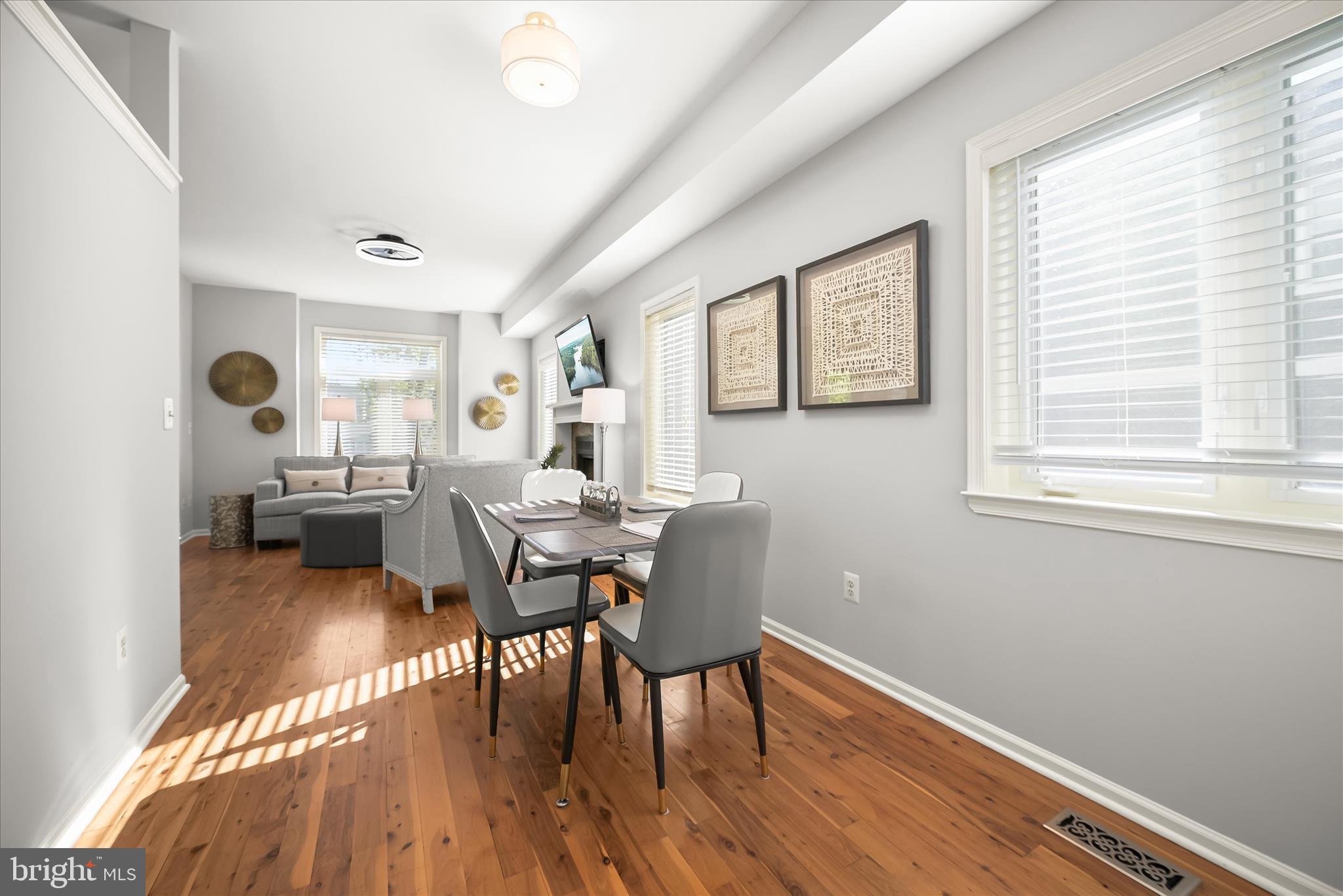 OYSTER HARBOR - Residential