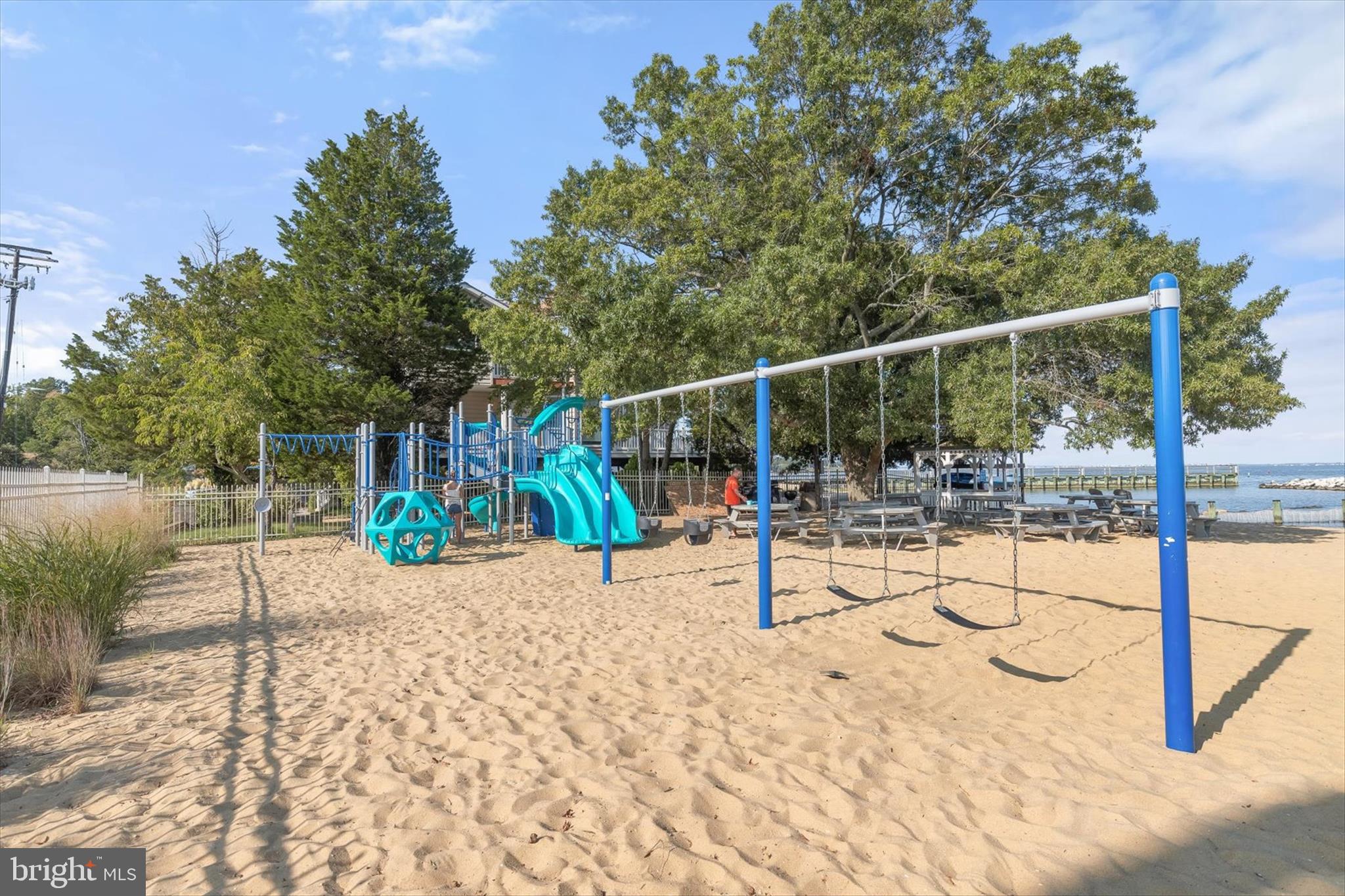 OYSTER HARBOR - Residential
