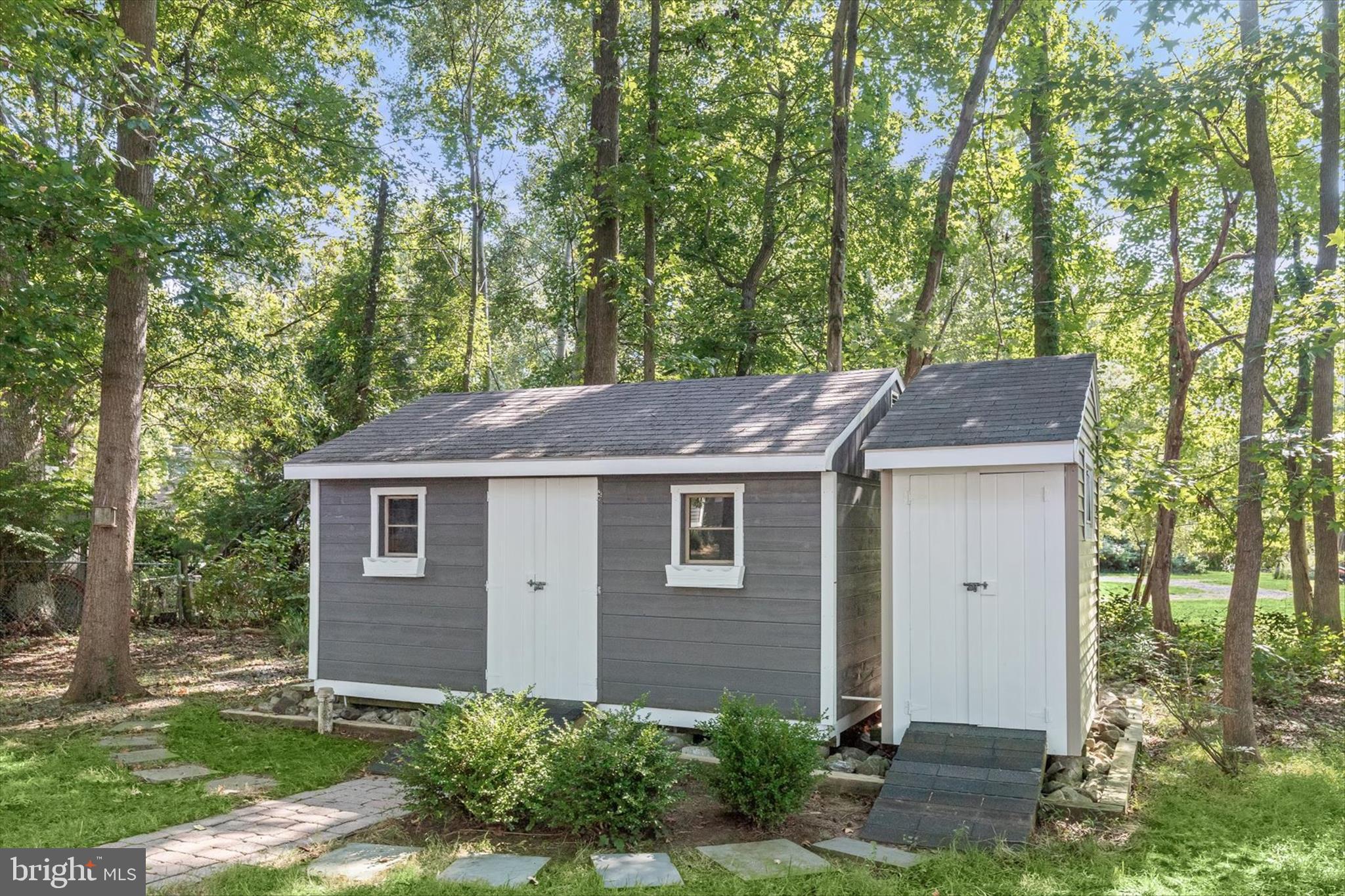 OYSTER HARBOR - Residential