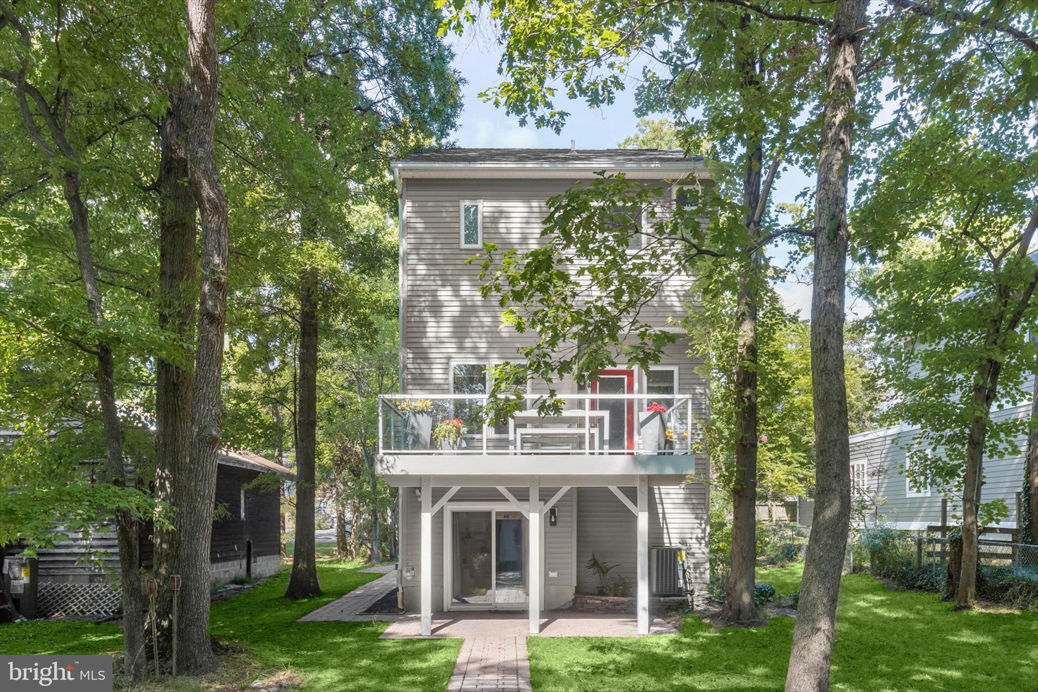 OYSTER HARBOR - Residential