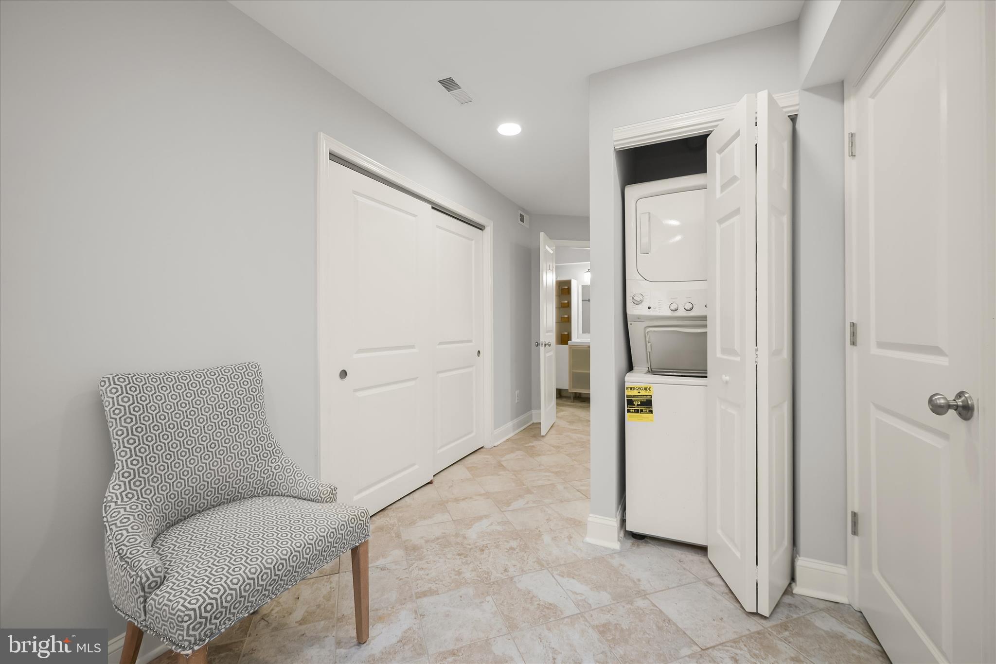 OYSTER HARBOR - Residential