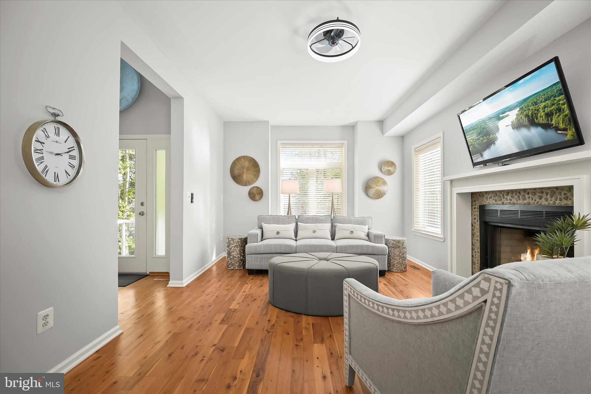 OYSTER HARBOR - Residential