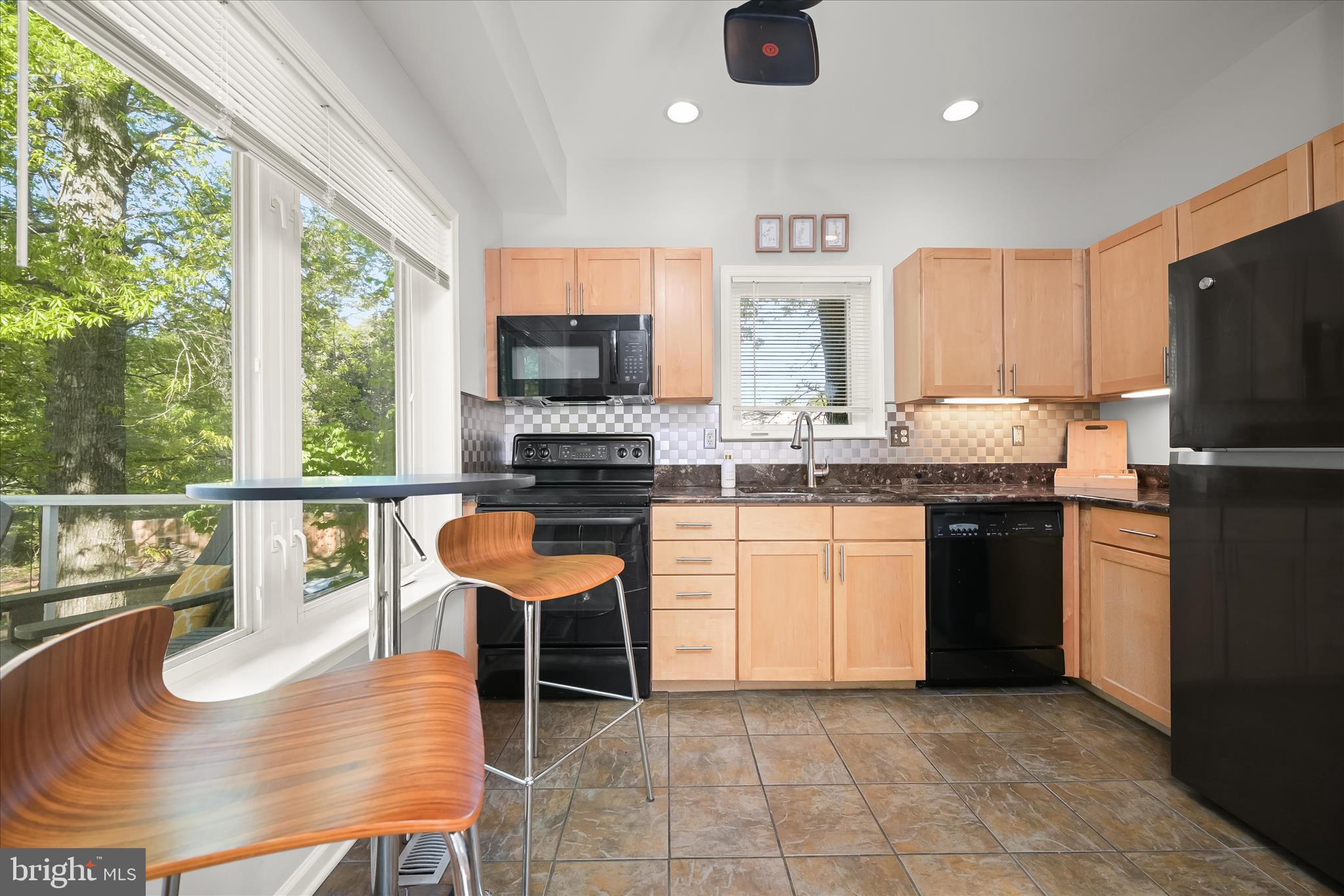 OYSTER HARBOR - Residential
