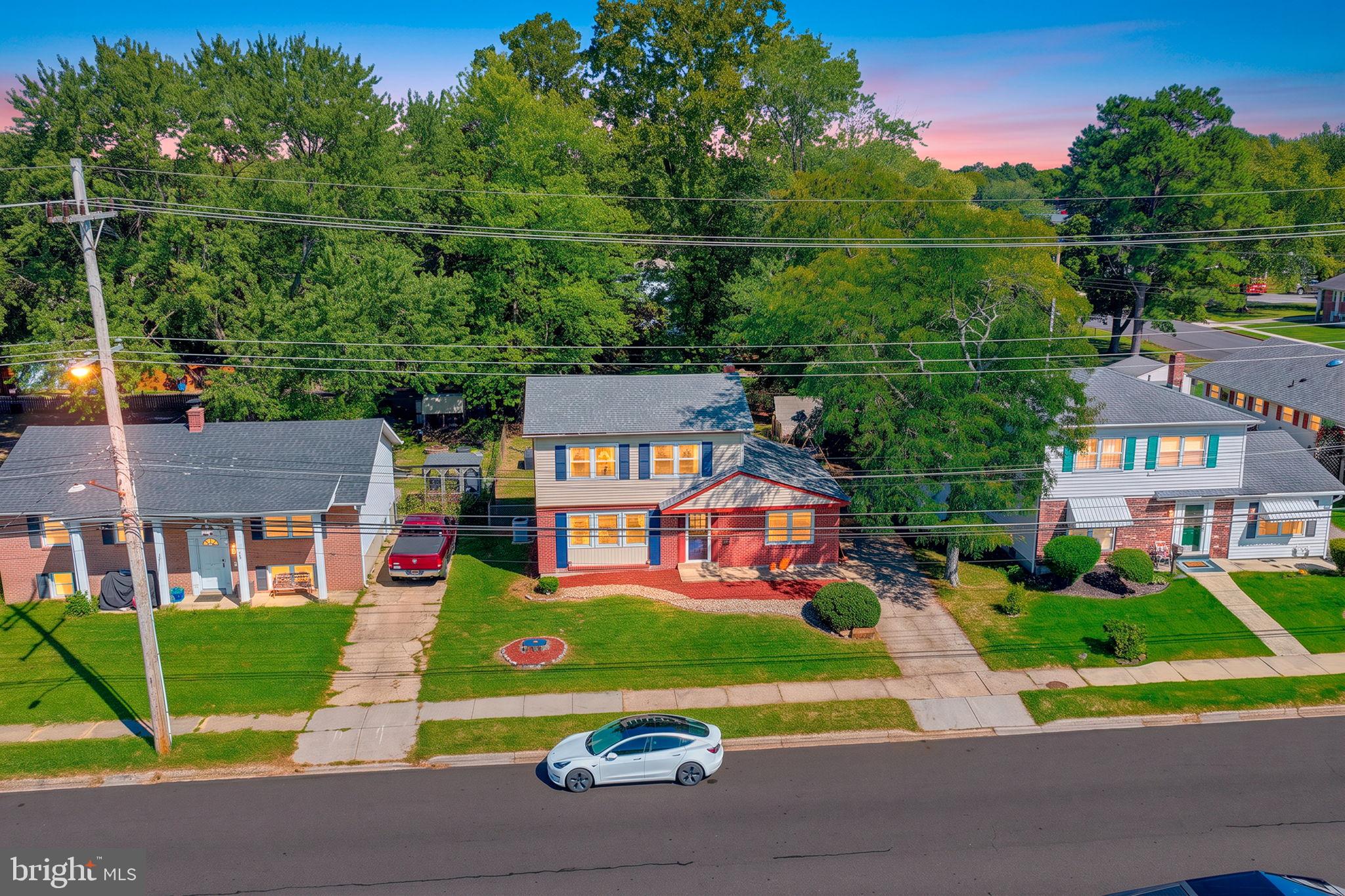 713 PEAR STREET