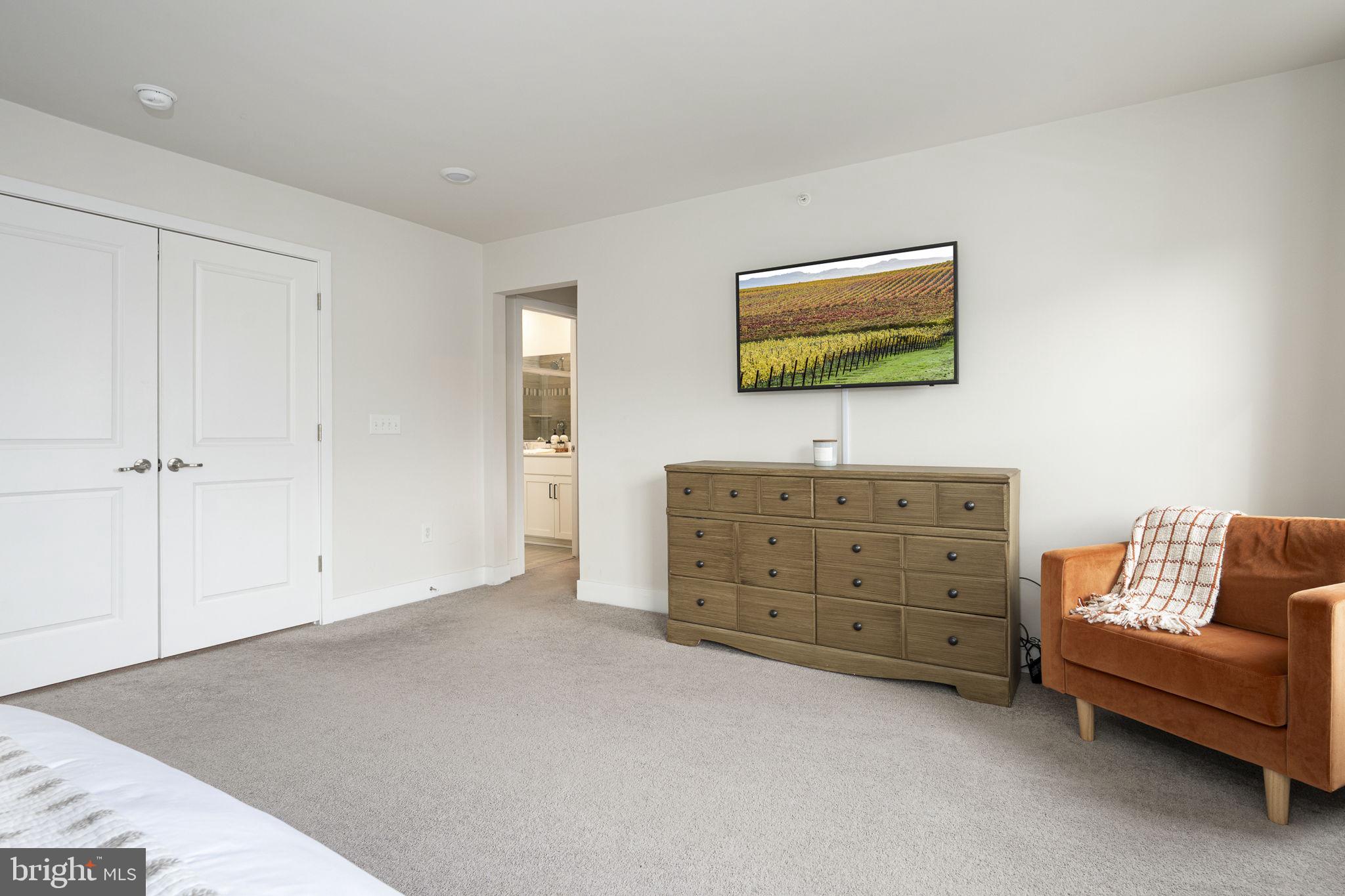 STEELPOINTE - Residential