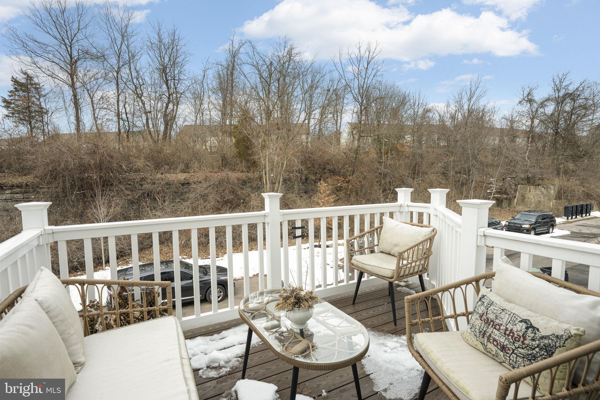 STEELPOINTE - Residential