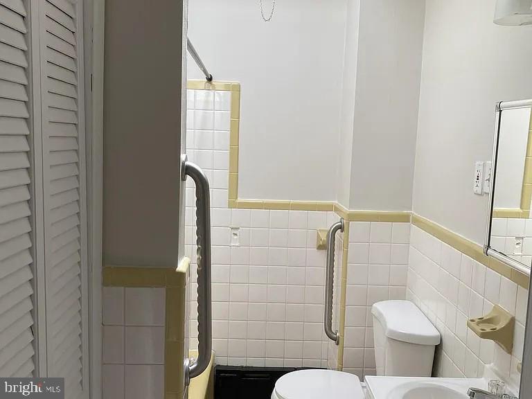 GRAYS FERRY - Residential Lease