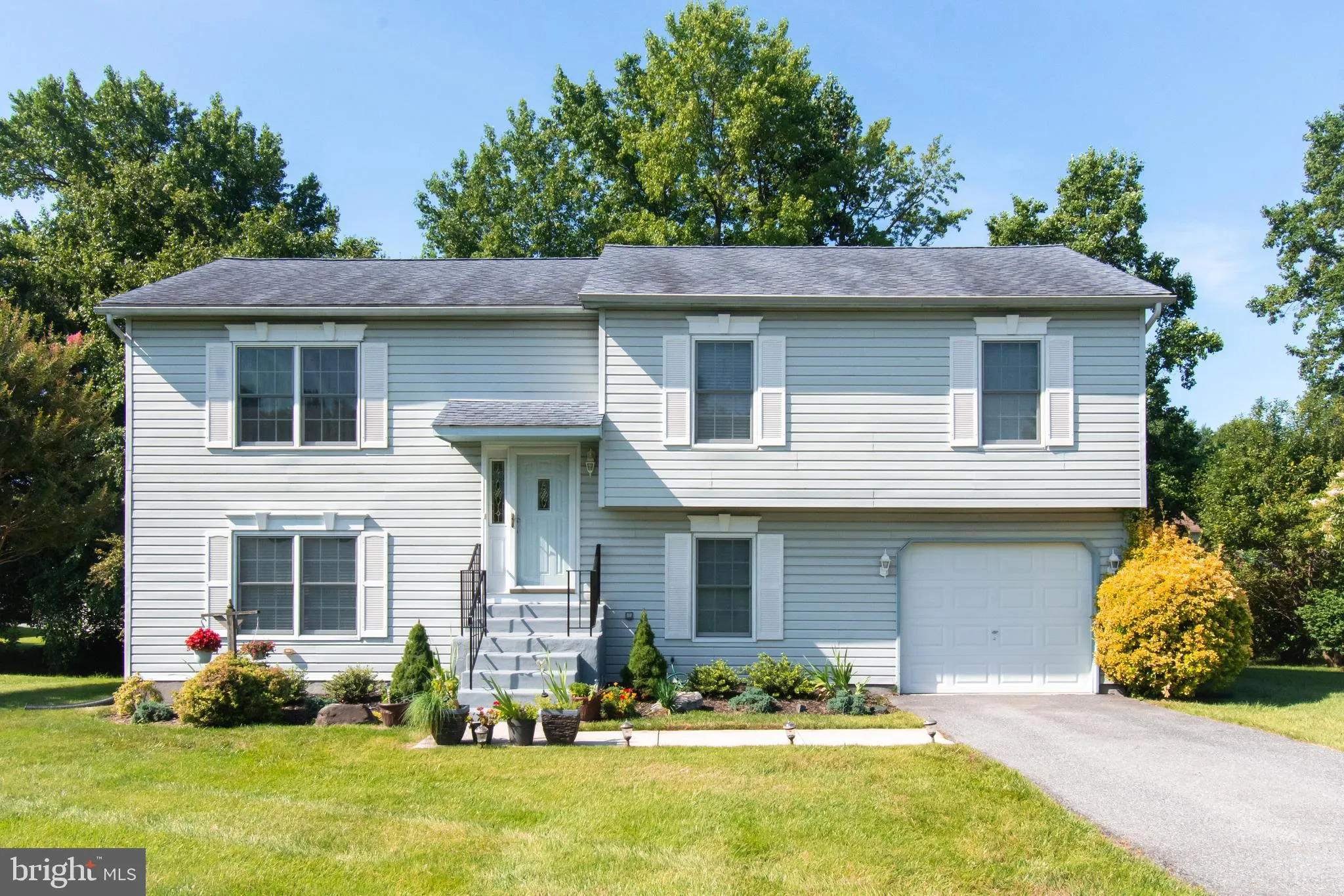 416 Llangollen Boulevard, New Castle, DE 19720