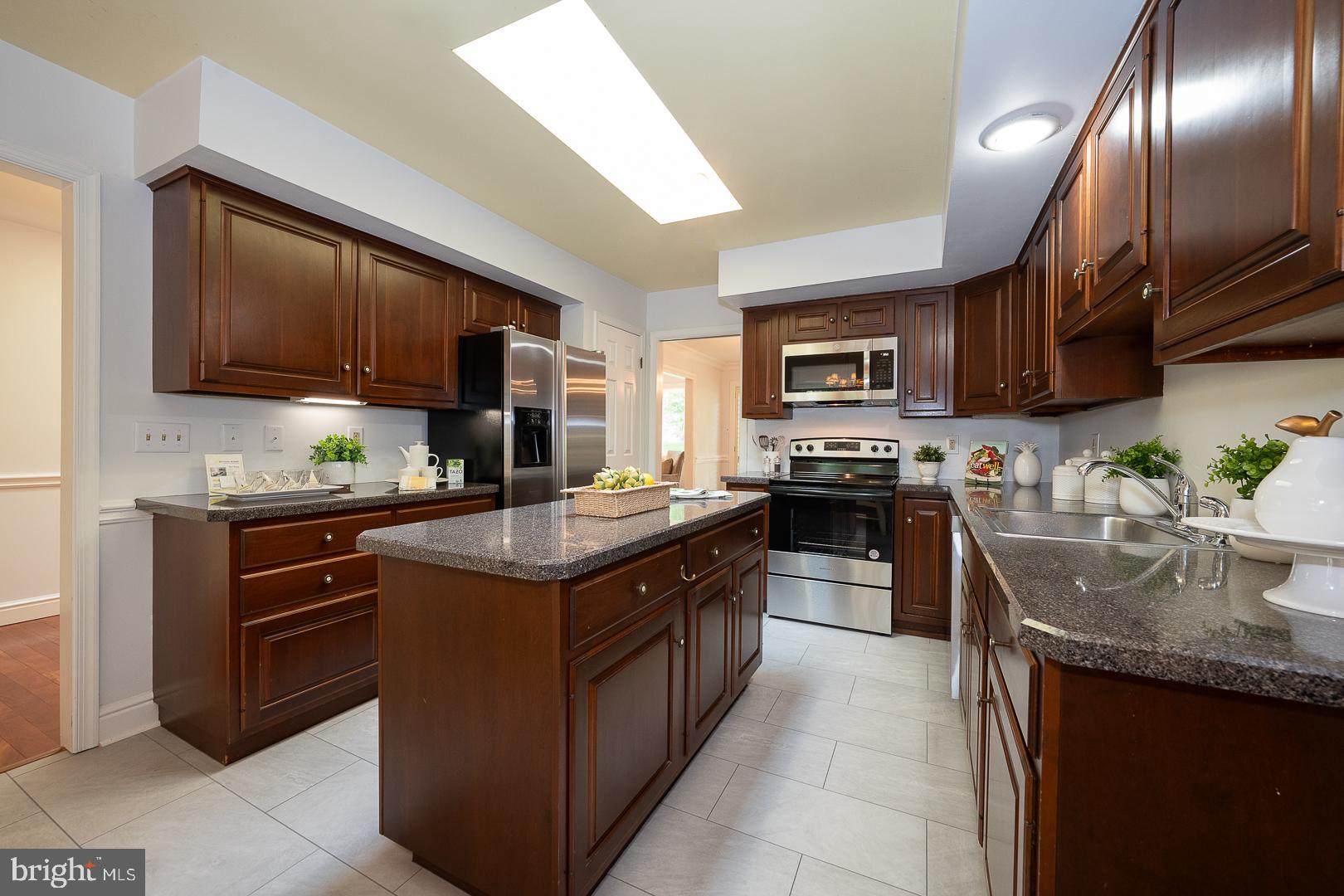 383 EATON WAY