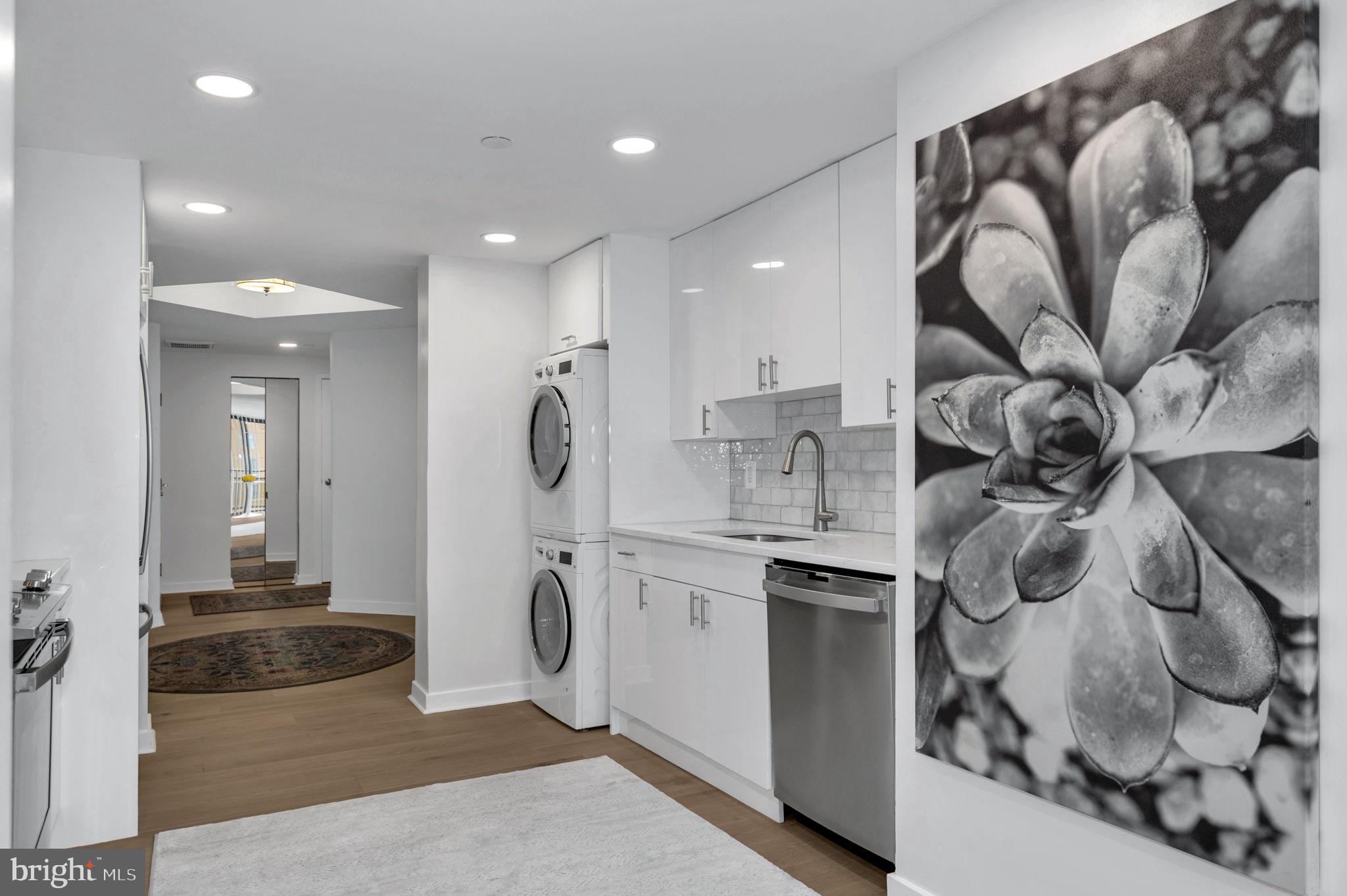 ATRIUM CONDO - Residential