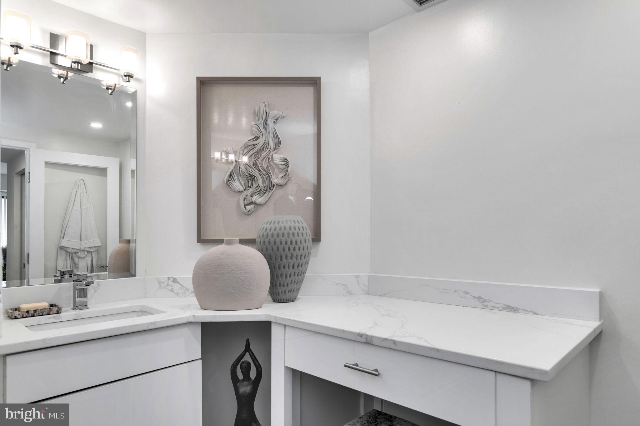 ATRIUM CONDO - Residential