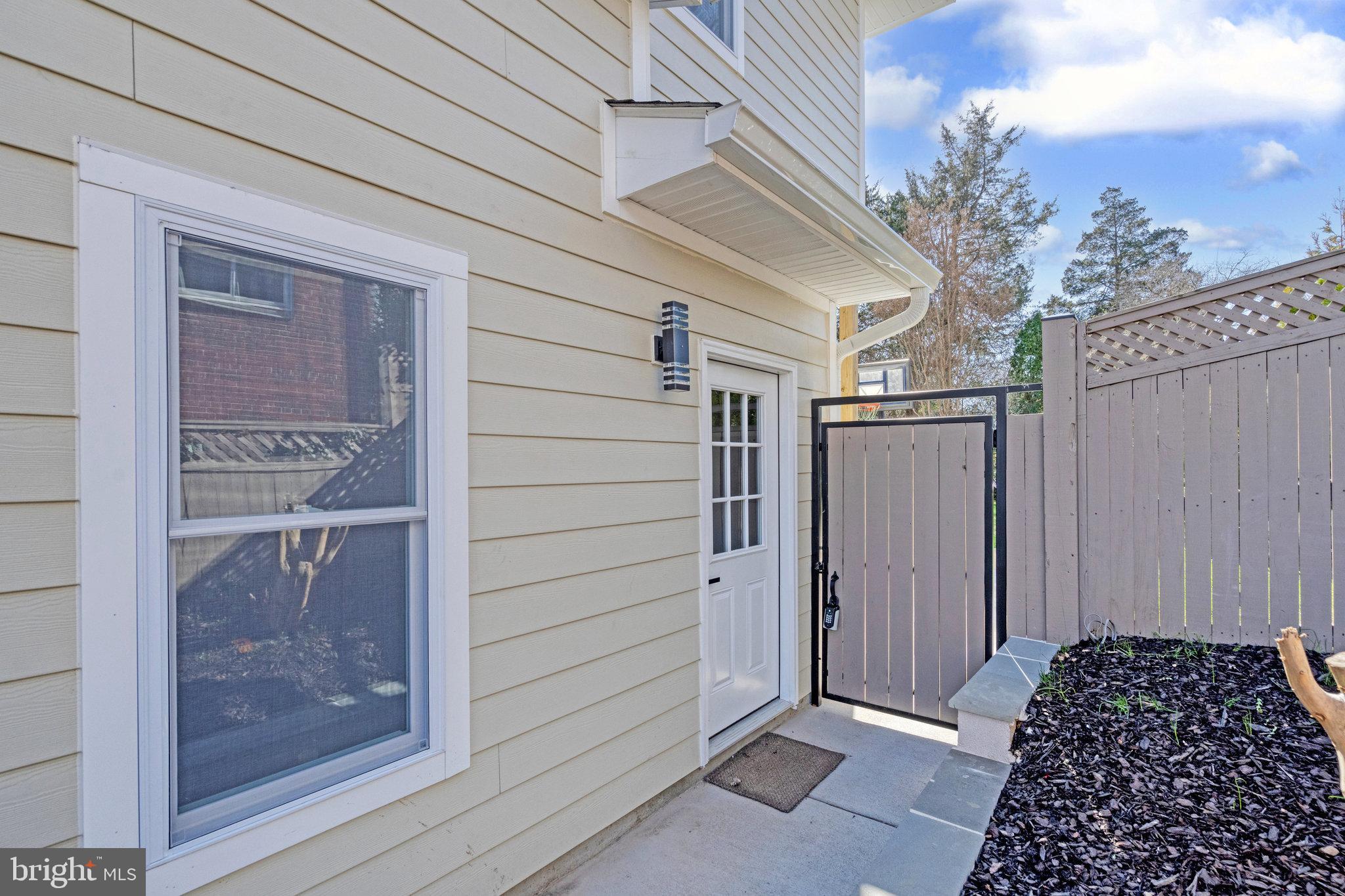 LORD FAIRFAX ESTATES - Residential Lease