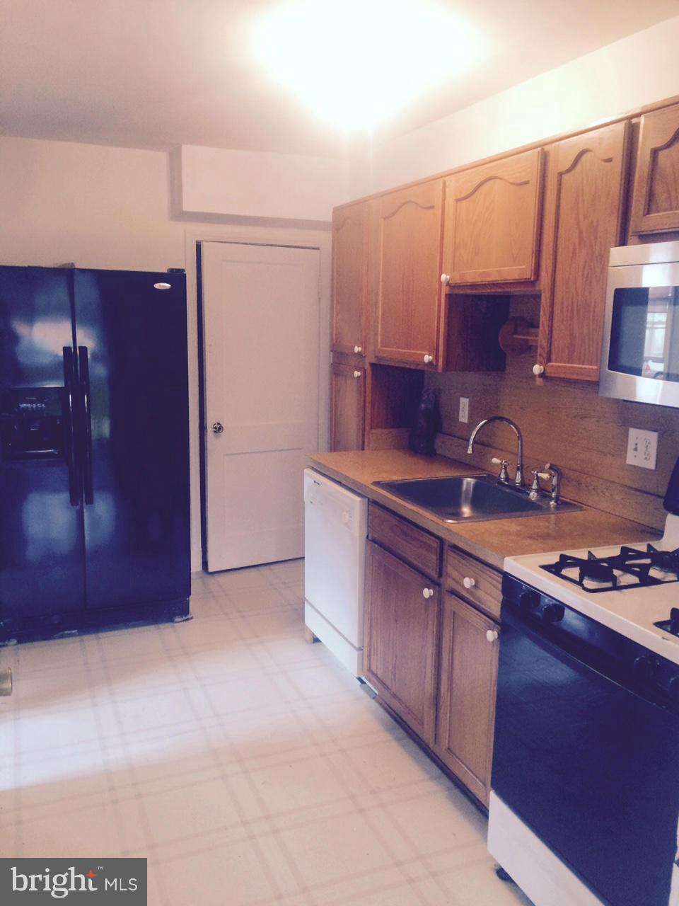 RIDGELEIGH - Residential Lease