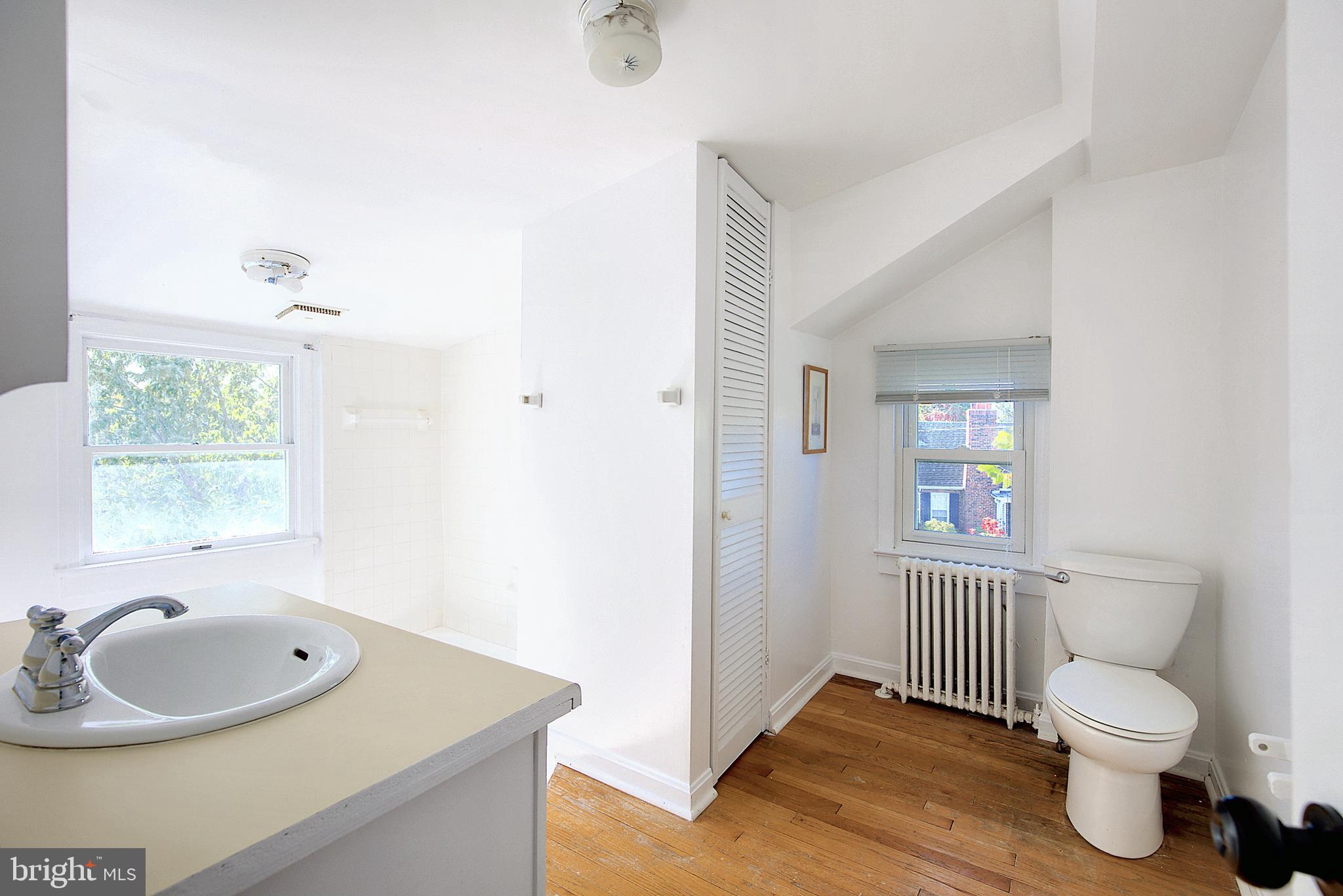 LYON VILLAGE - Residential