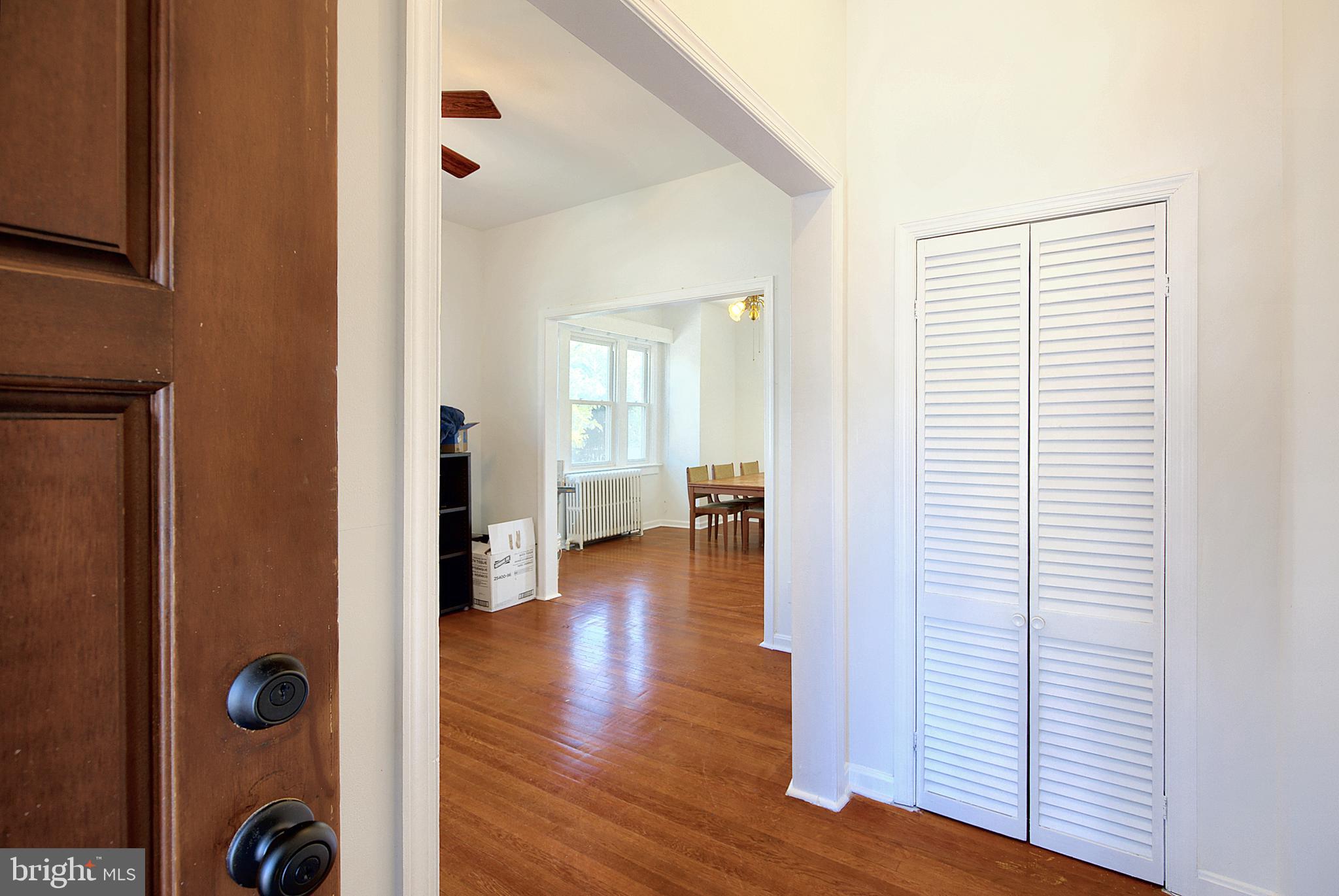 LYON VILLAGE - Residential