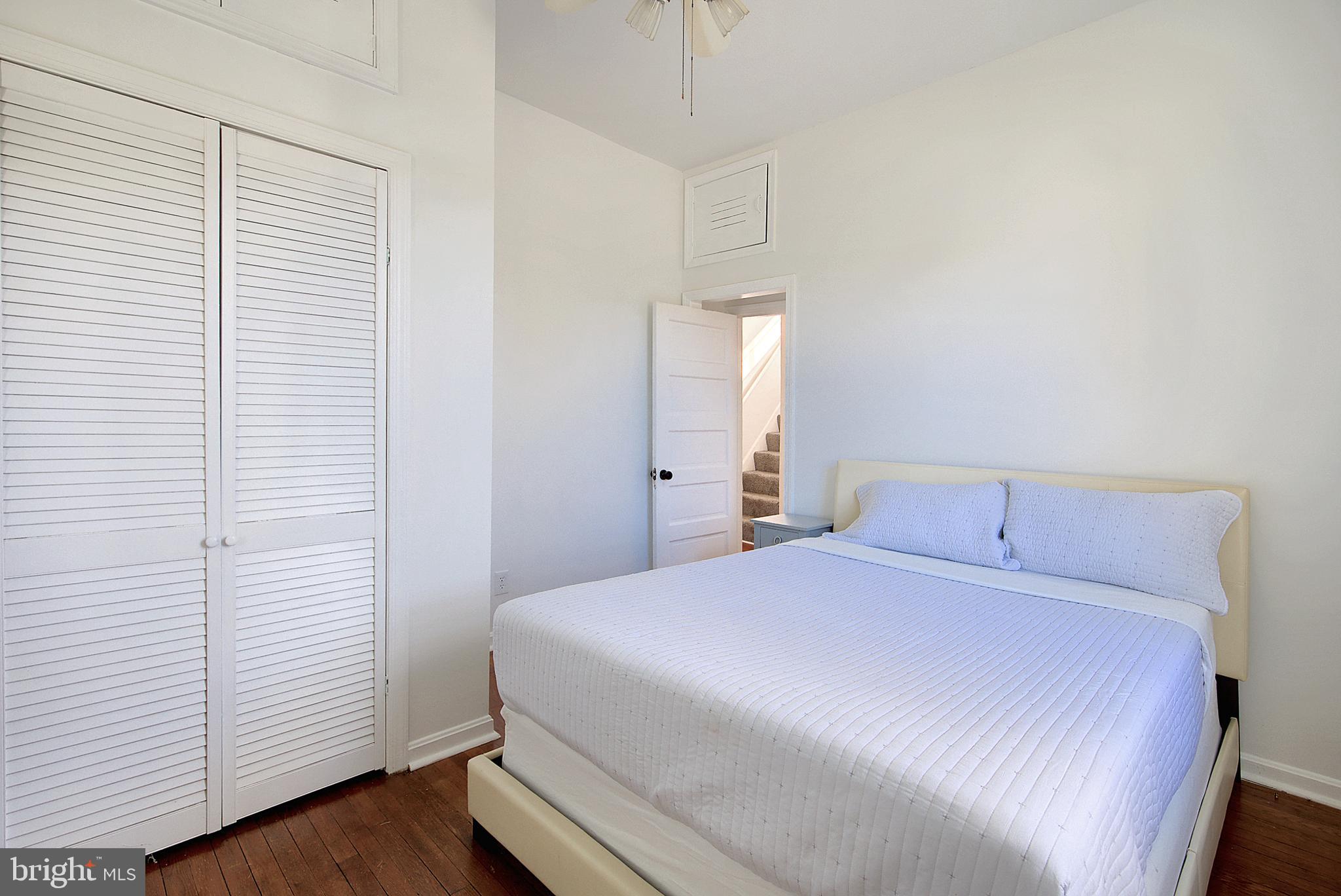 LYON VILLAGE - Residential