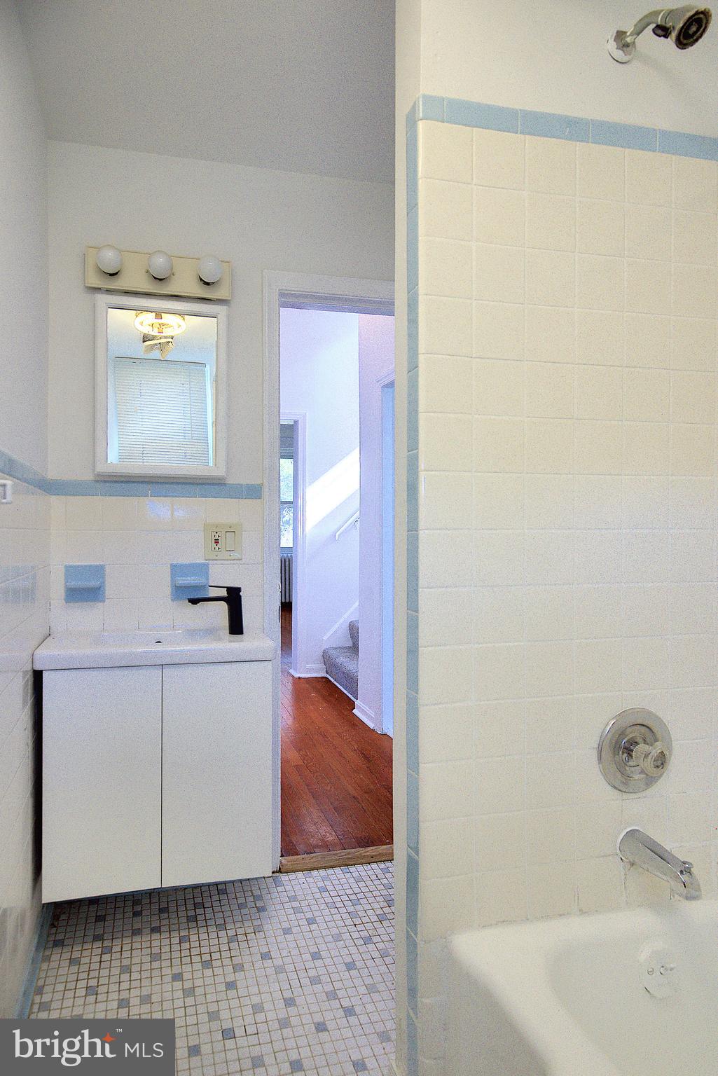 LYON VILLAGE - Residential