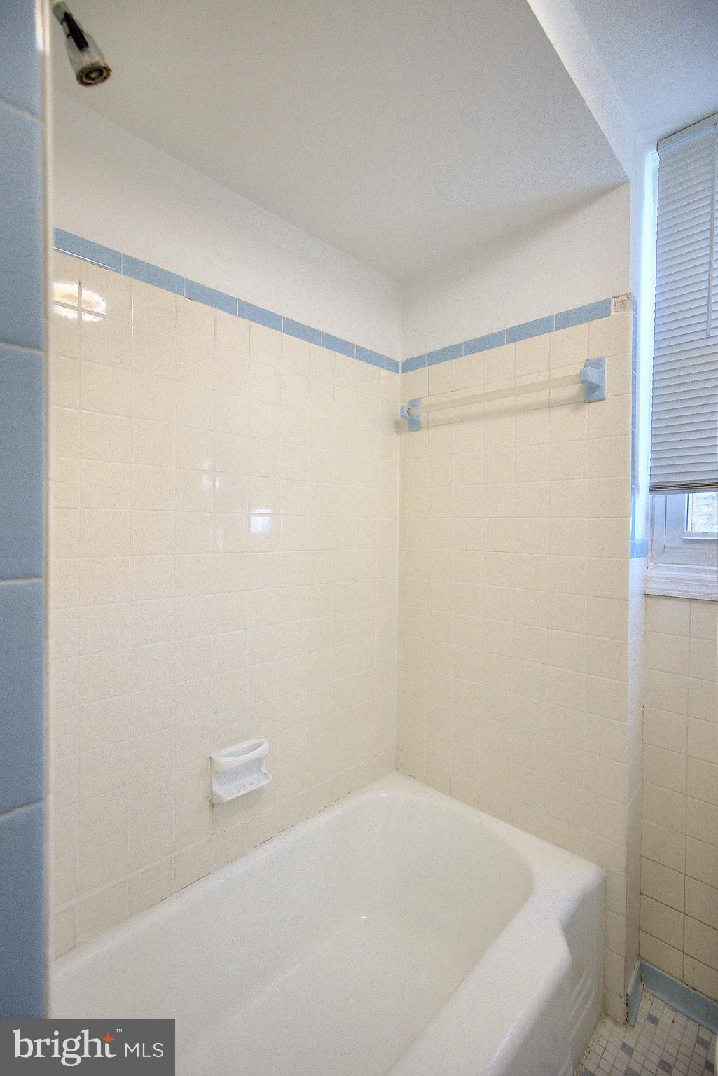 LYON VILLAGE - Residential